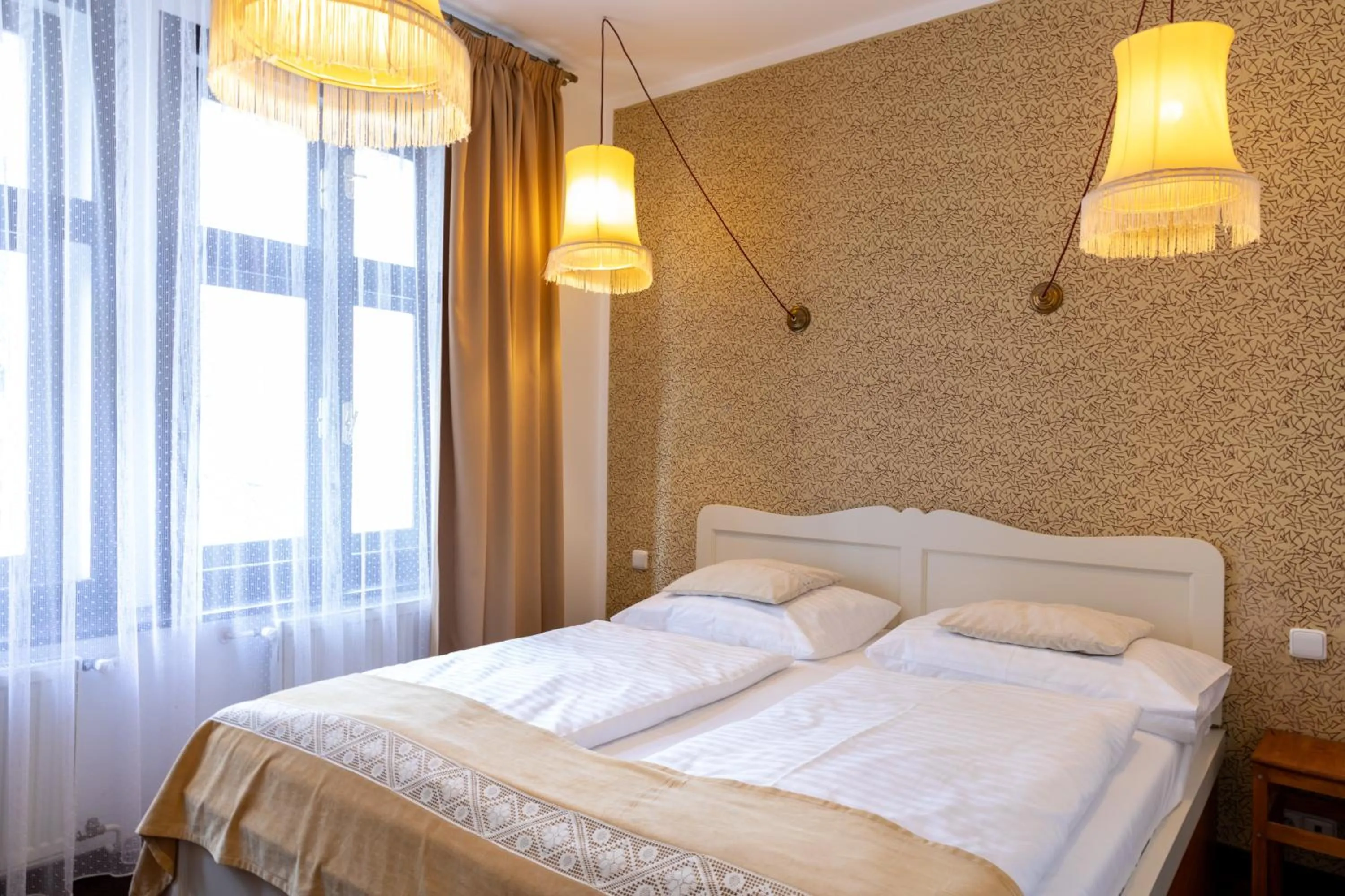 Bedroom, Bed in Sir Toby's Midtown