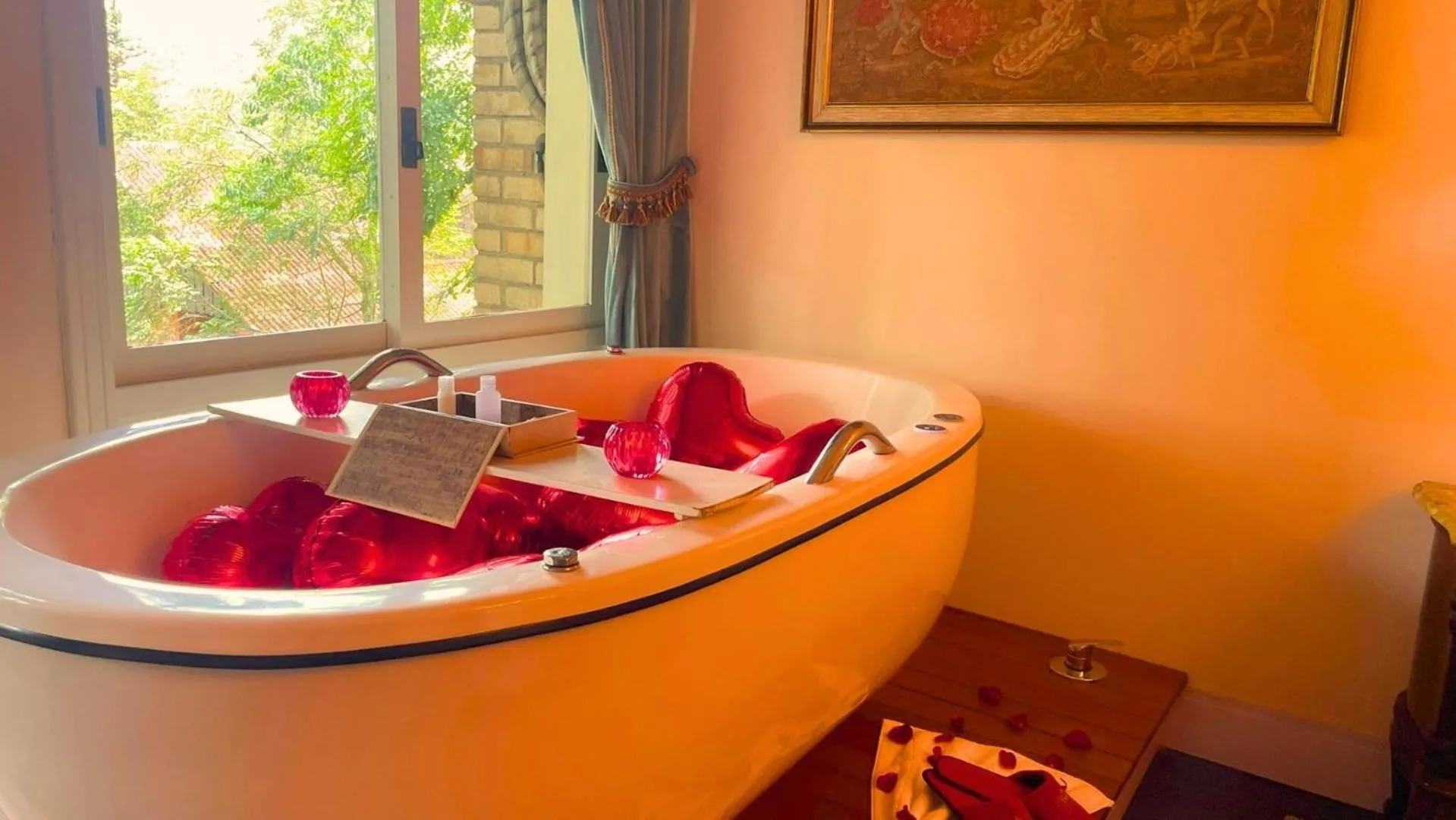 Bath in Le Boutique Hotel Gramado - Exclusivo para Casais