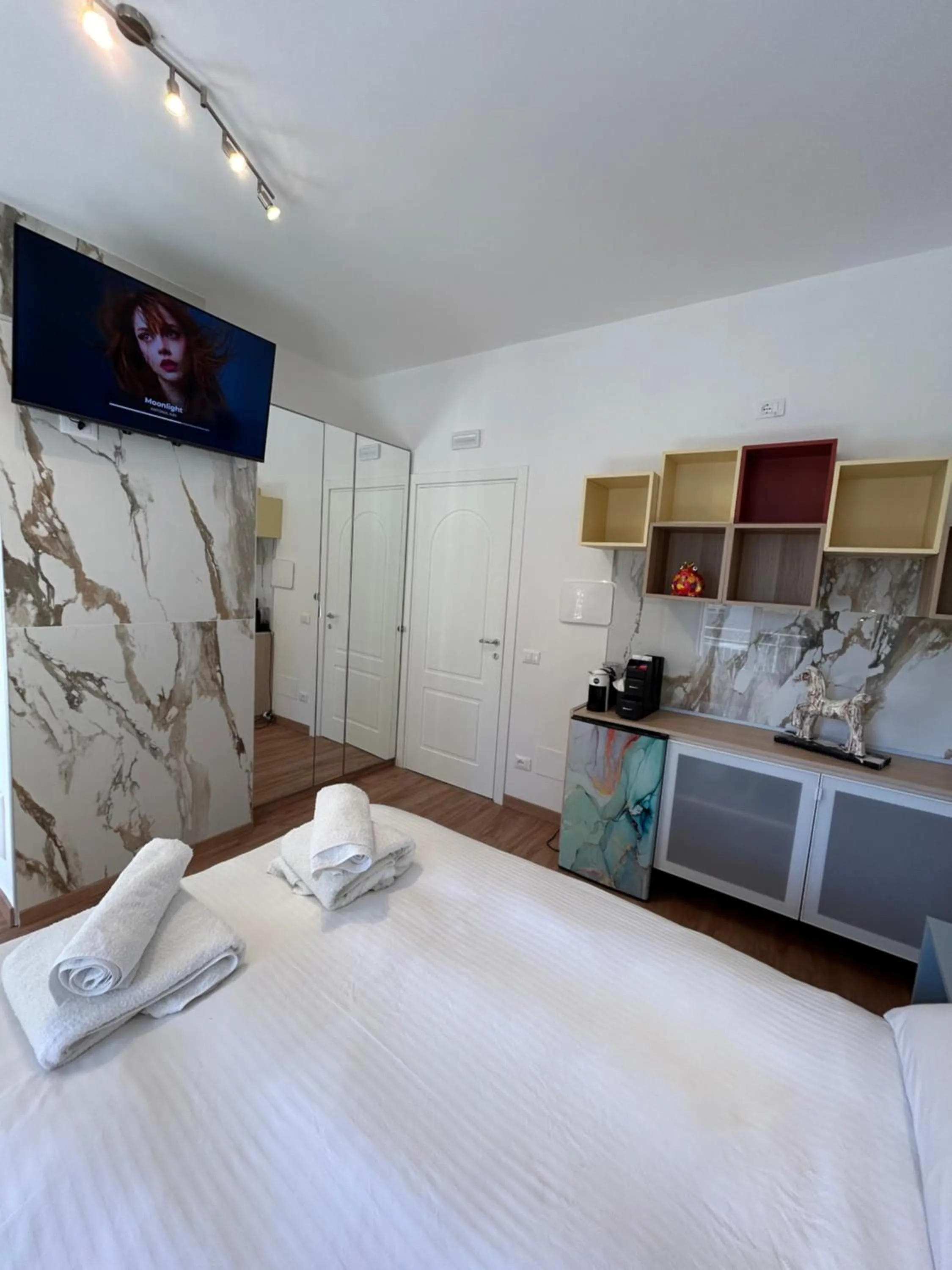 TV and multimedia, Bed in Confort Suites