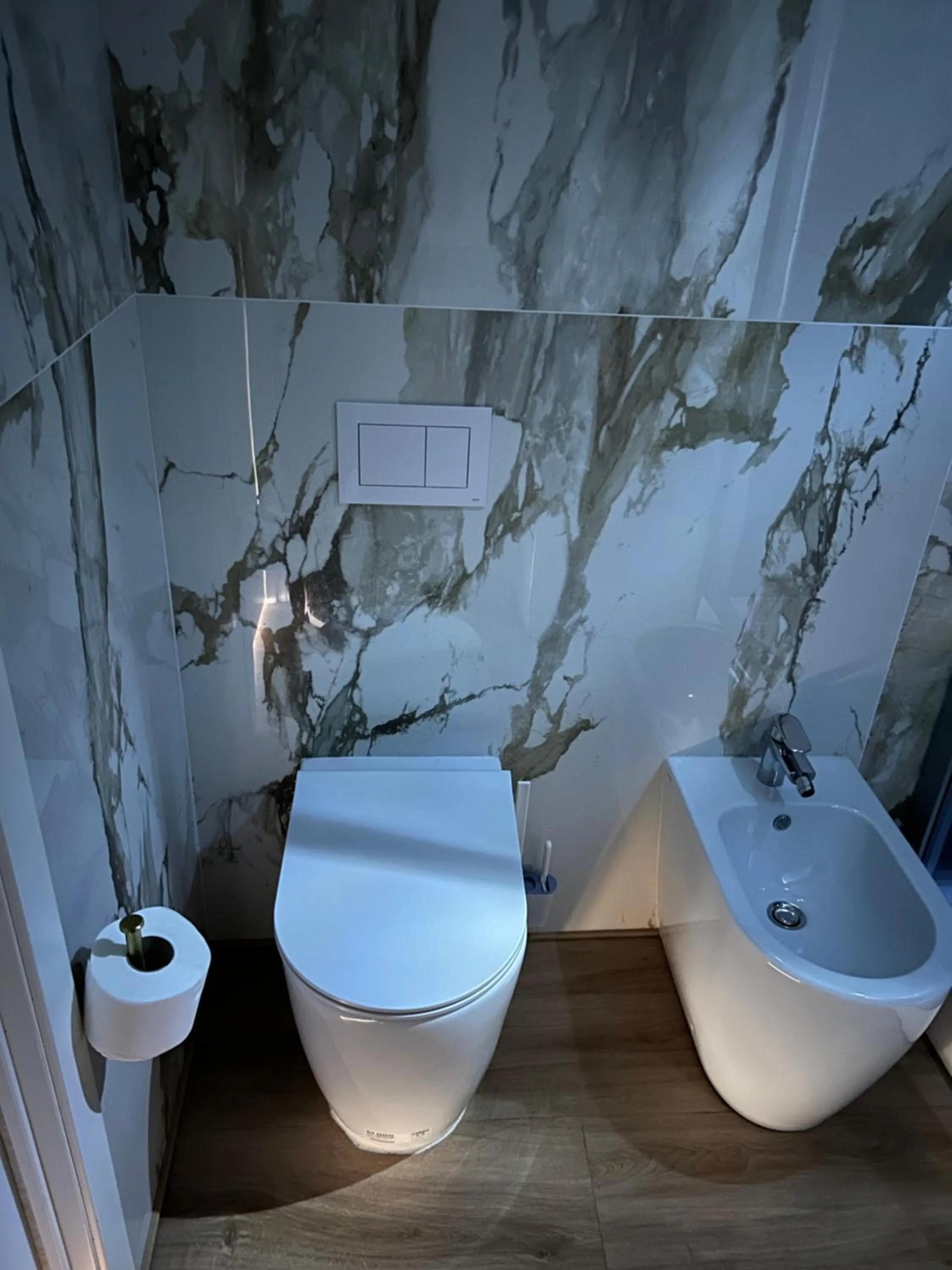 Toilet in Confort Suites