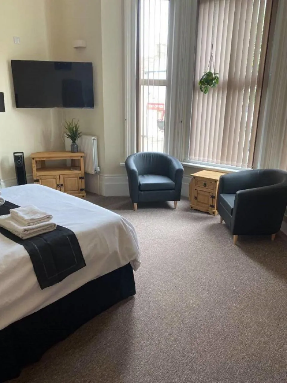 TV and multimedia, Bed in Burlington Hotel