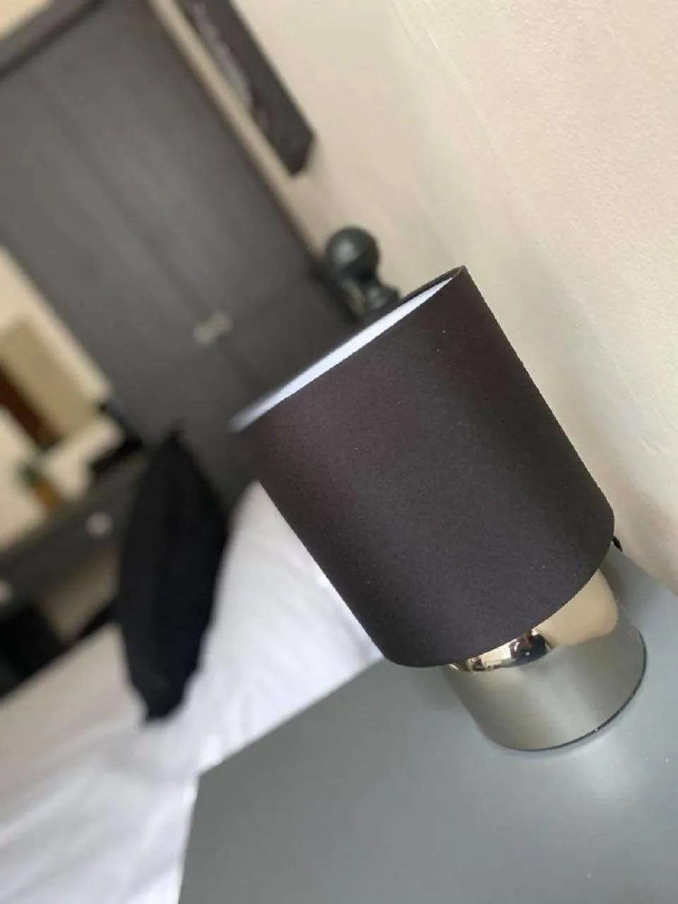 Bedroom in Burlington Hotel