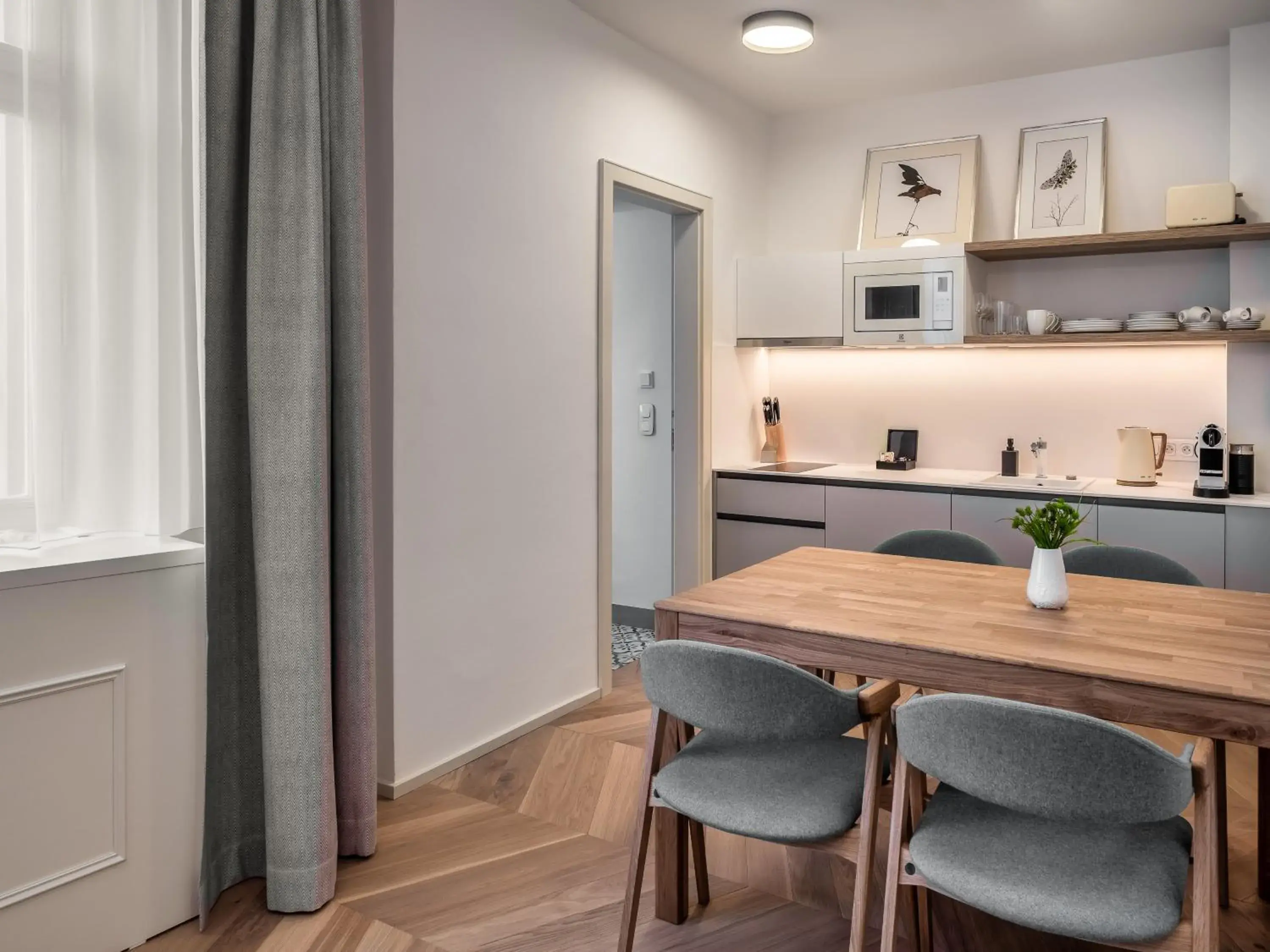 One-Bedroom Suite in The Botanist by Adrez One-Bedroom Suite in The Botanist by Adrez