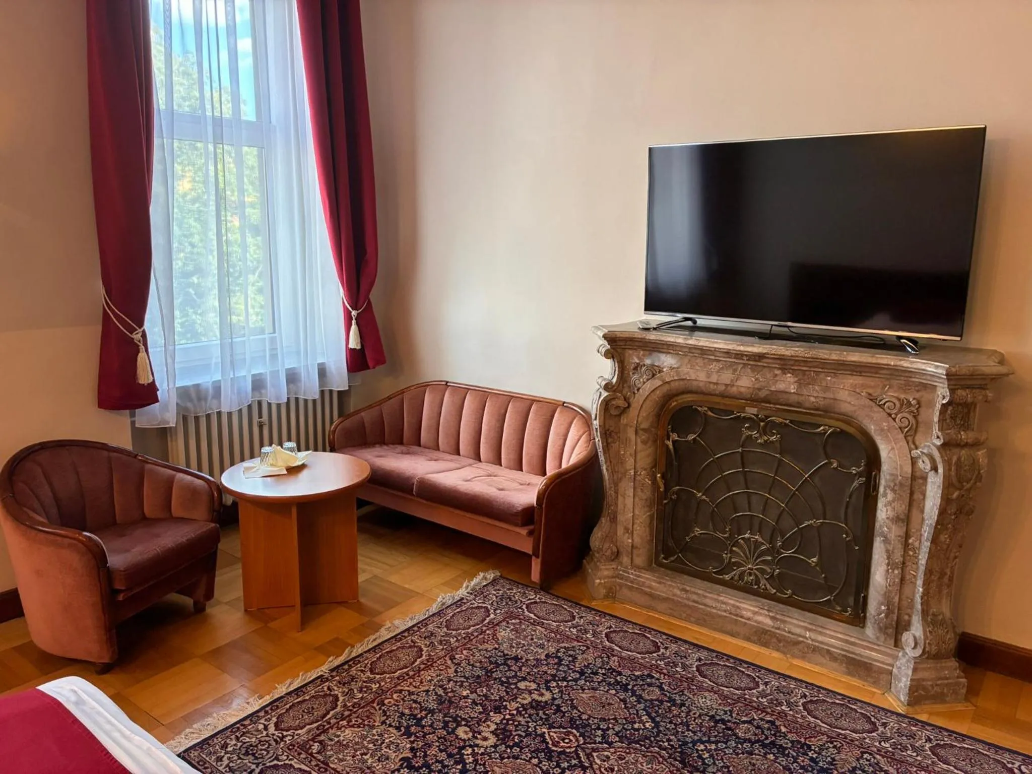 TV and multimedia in Hotel Continental