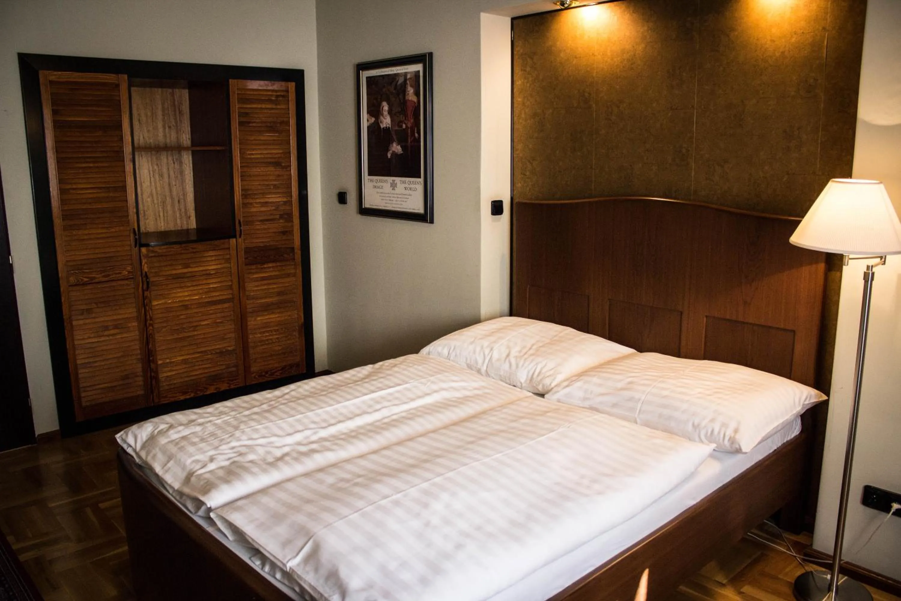 Bed in Hotel Continental