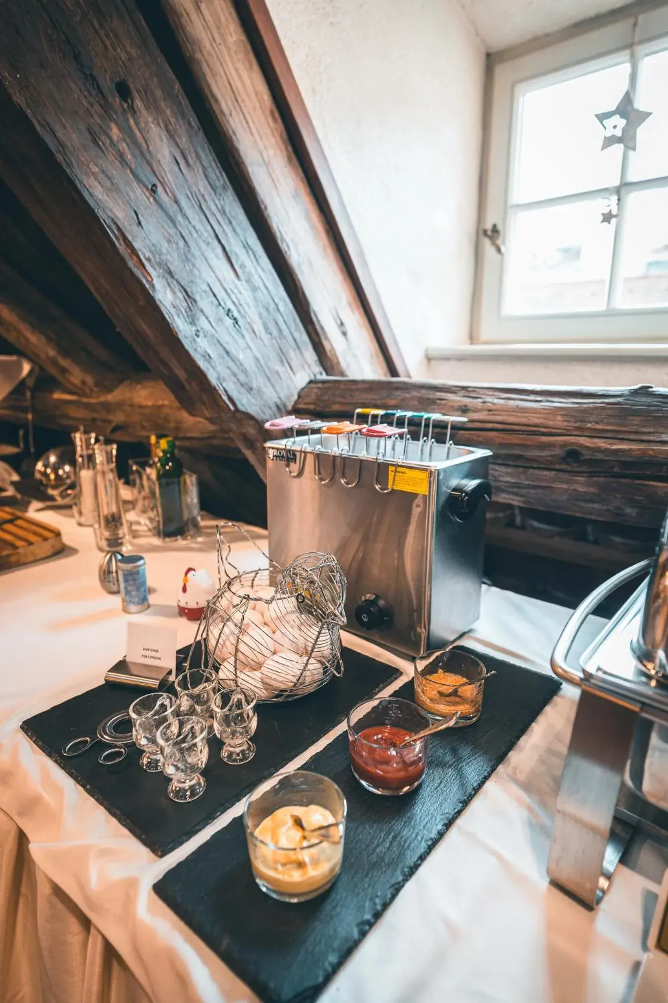 Restaurant/places to eat in Appia Hotel Residences Restaurant/places to eat in Appia Hotel Residences