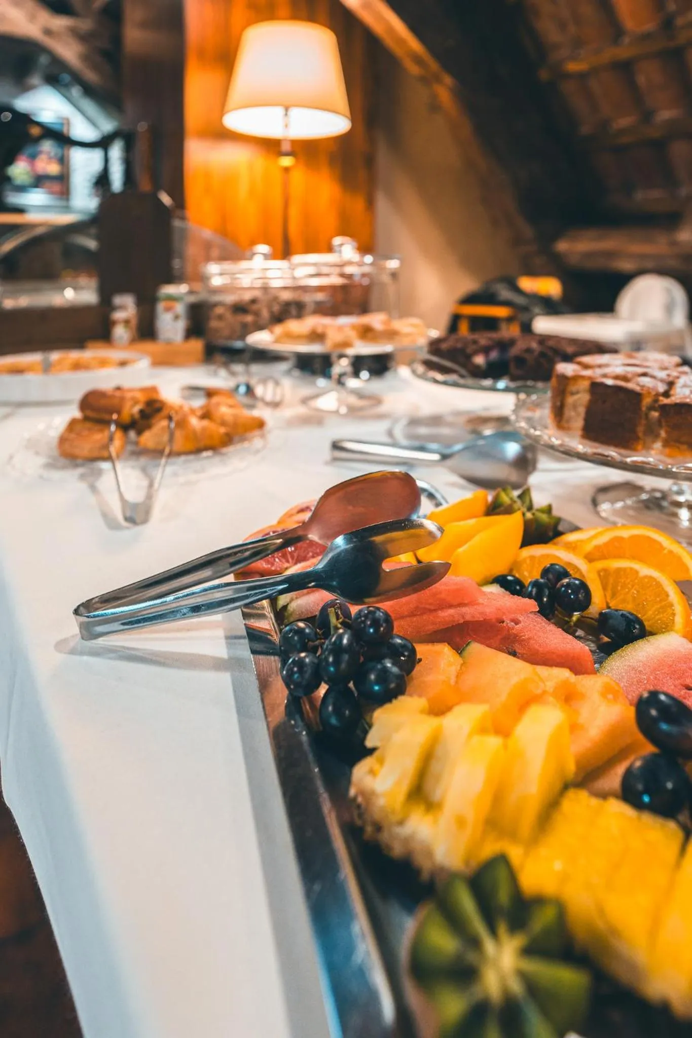 Restaurant/places to eat in Appia Hotel Residences