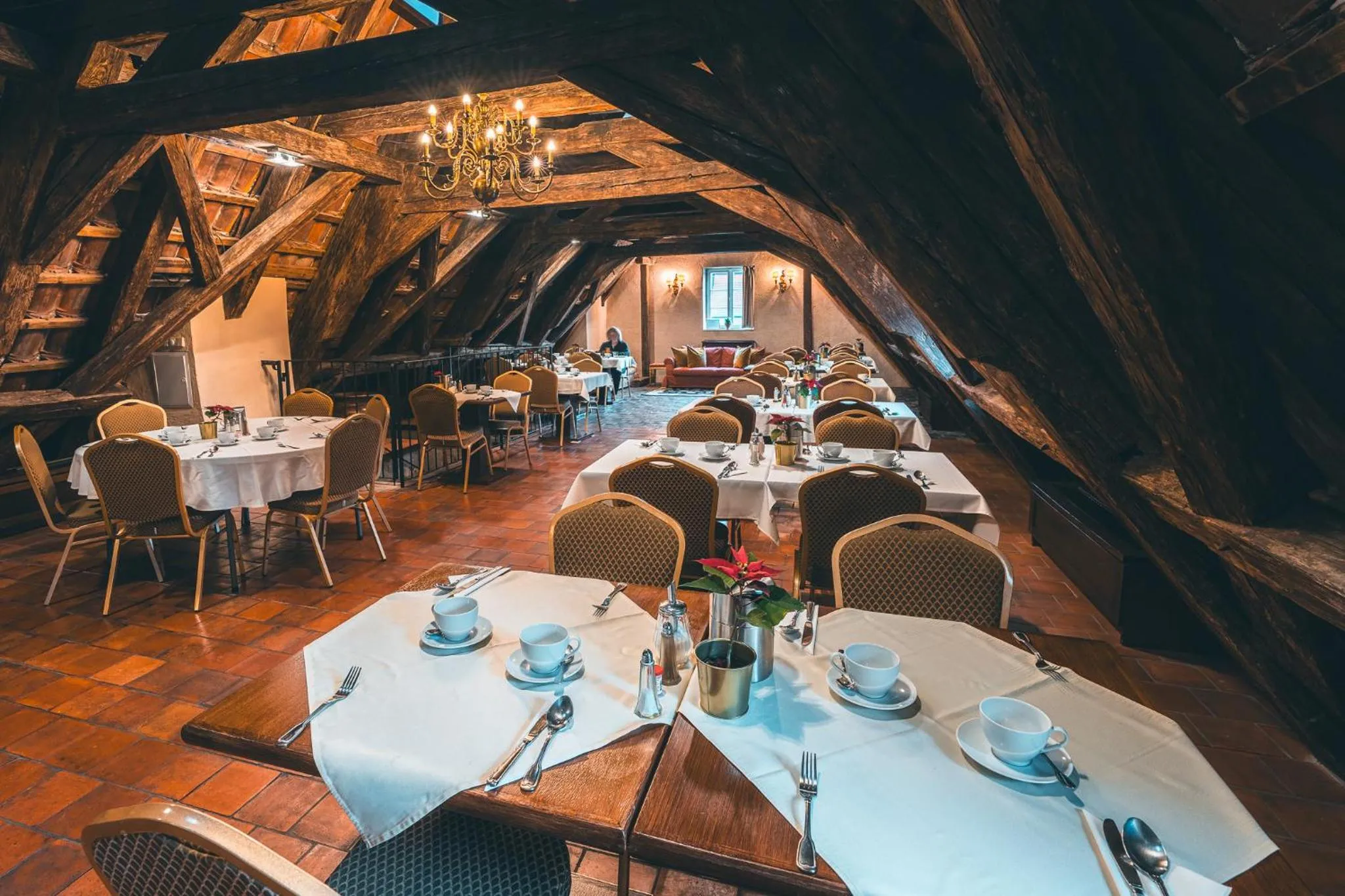 Restaurant/places to eat in Appia Hotel Residences