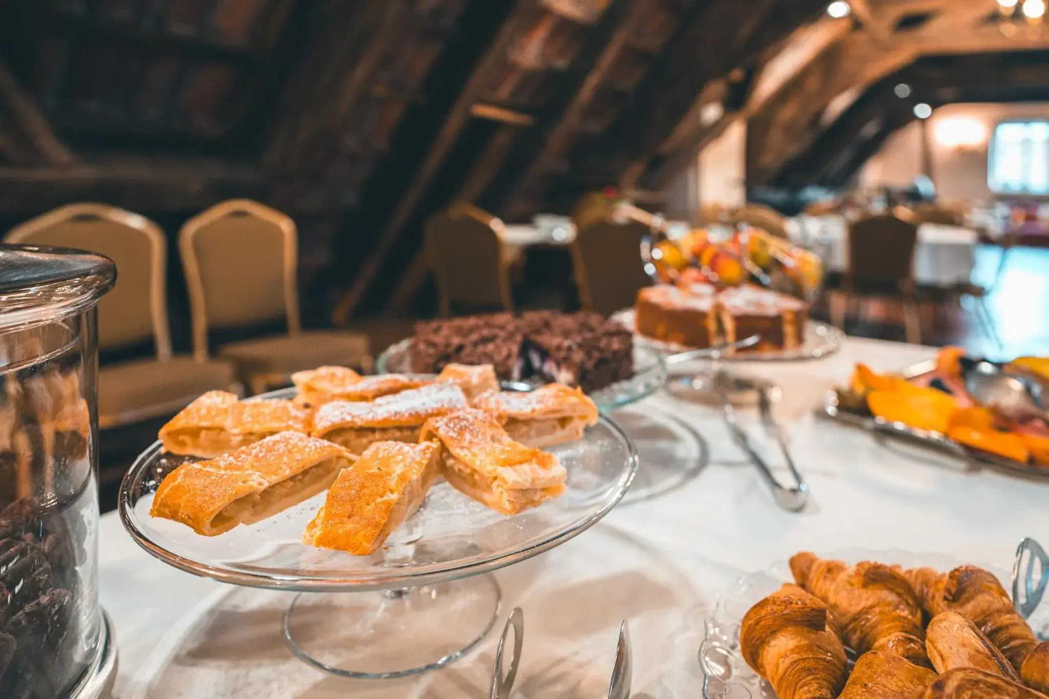 Restaurant/places to eat in Appia Hotel Residences Restaurant/places to eat in Appia Hotel Residences