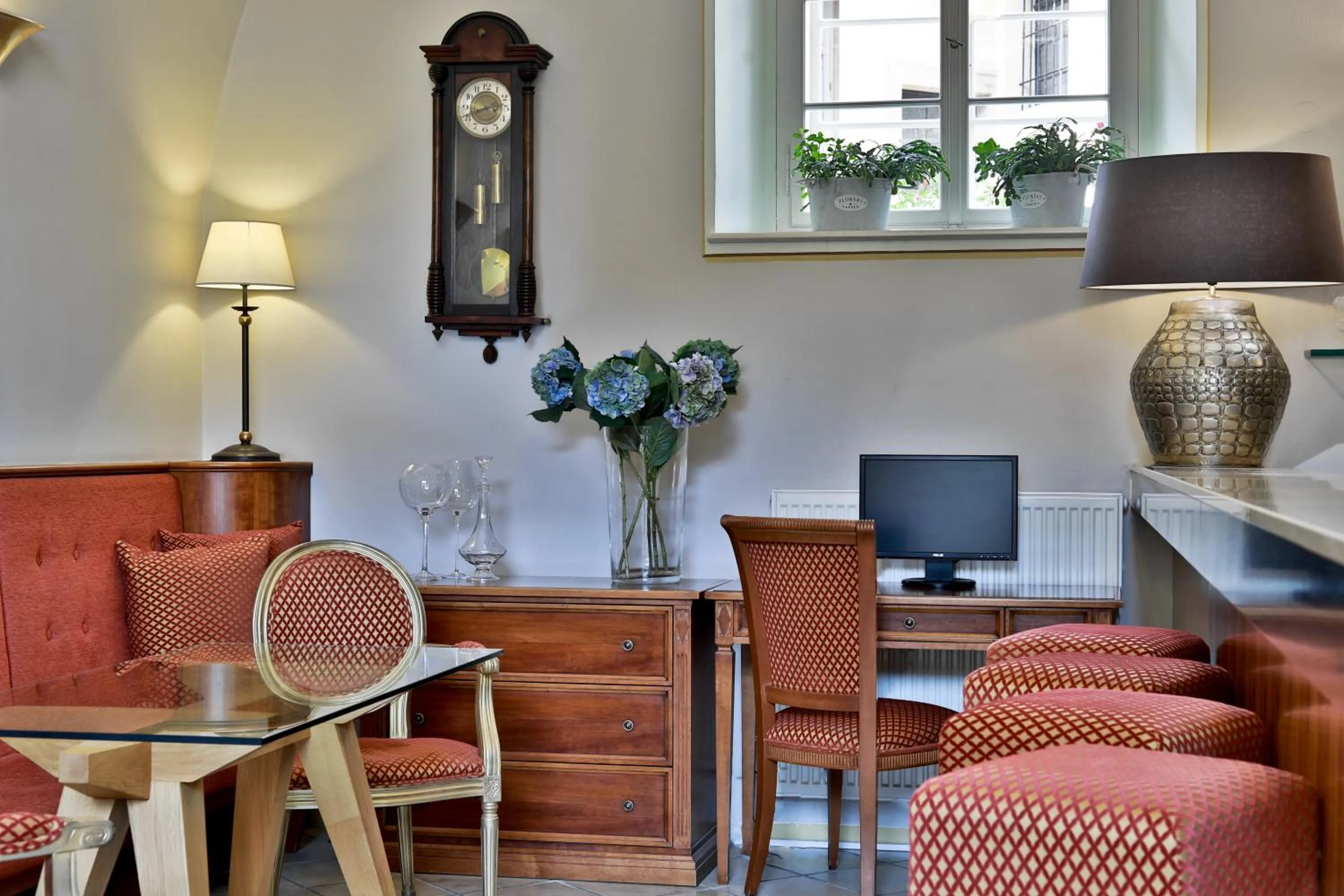 Lounge or bar in Appia Hotel Residences