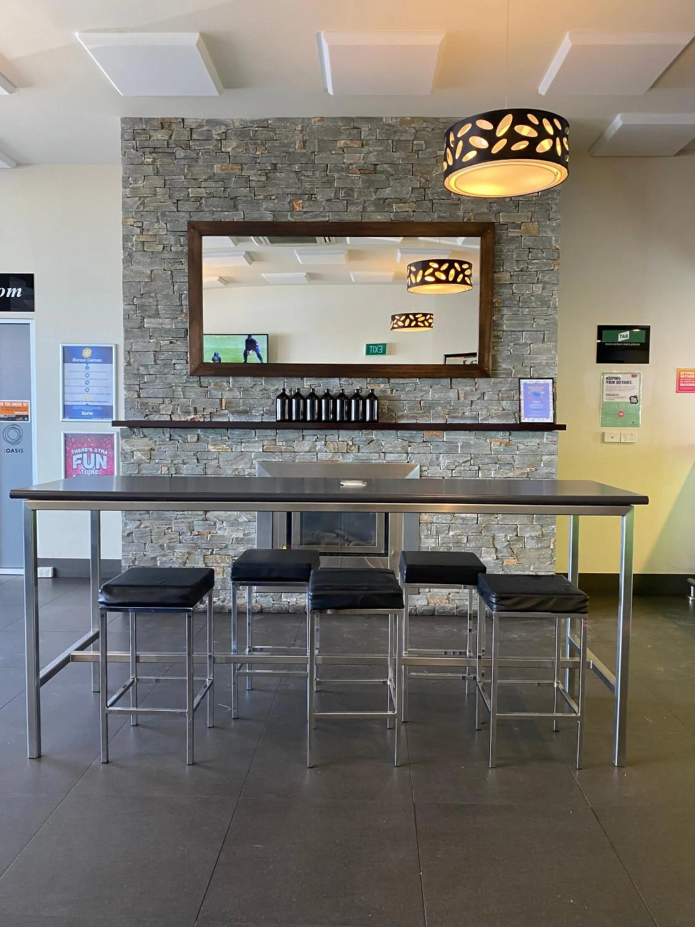 Lounge or bar in Elimatta Hotel