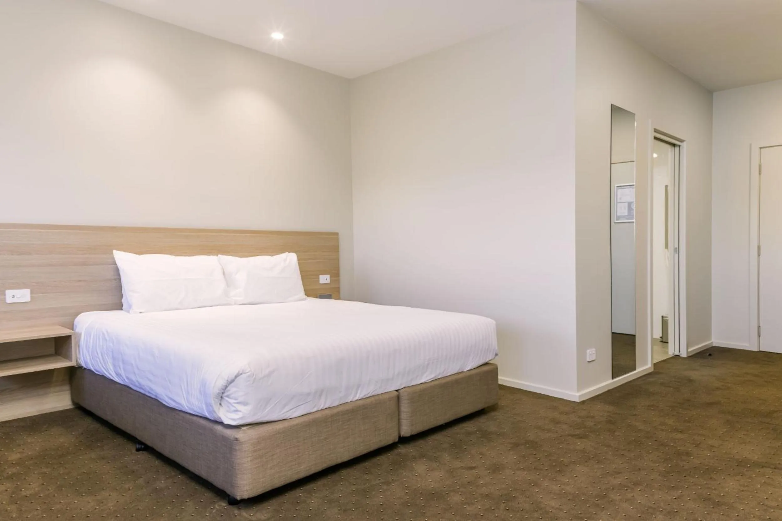 Bed in Elimatta Hotel