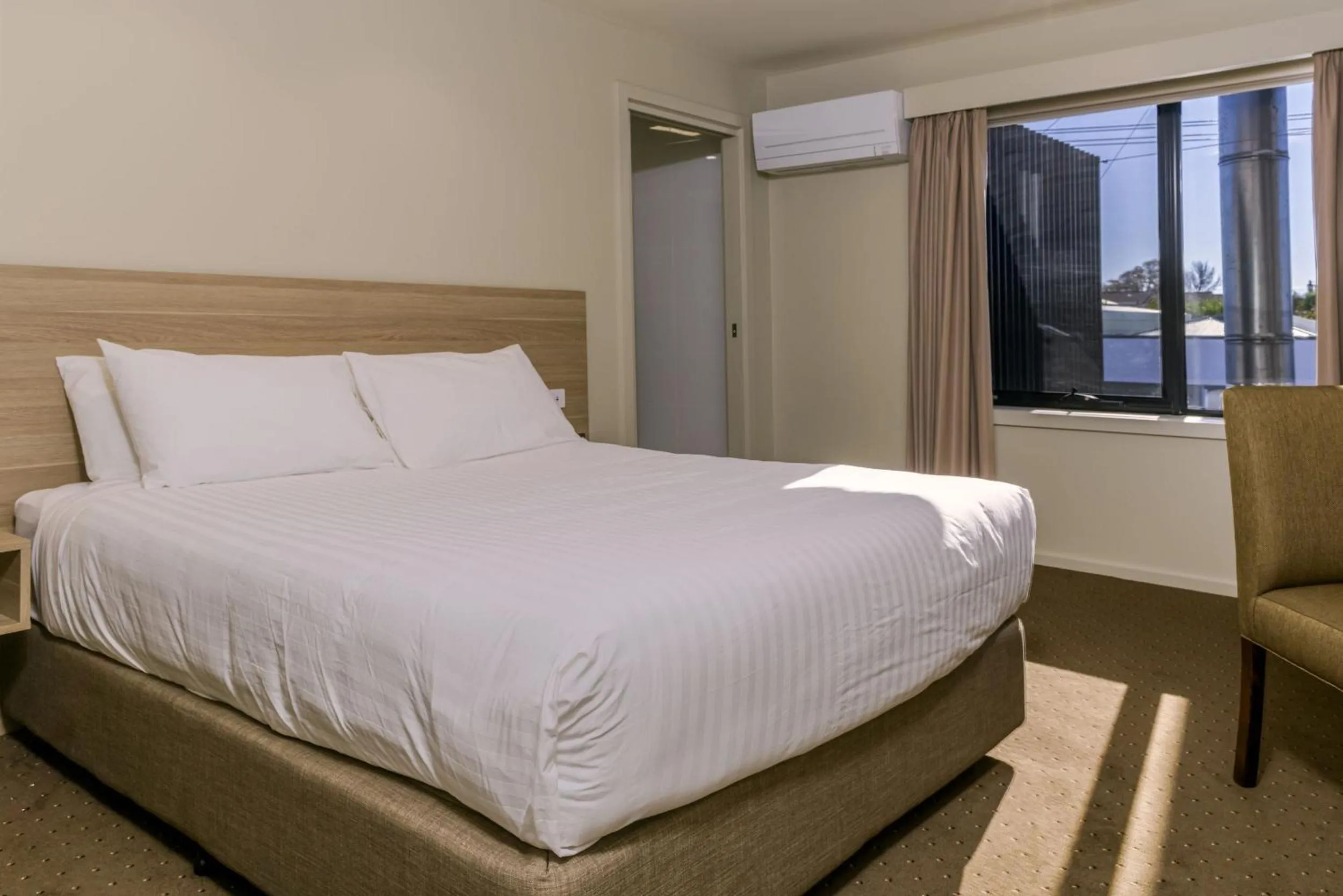 Bed in Elimatta Hotel