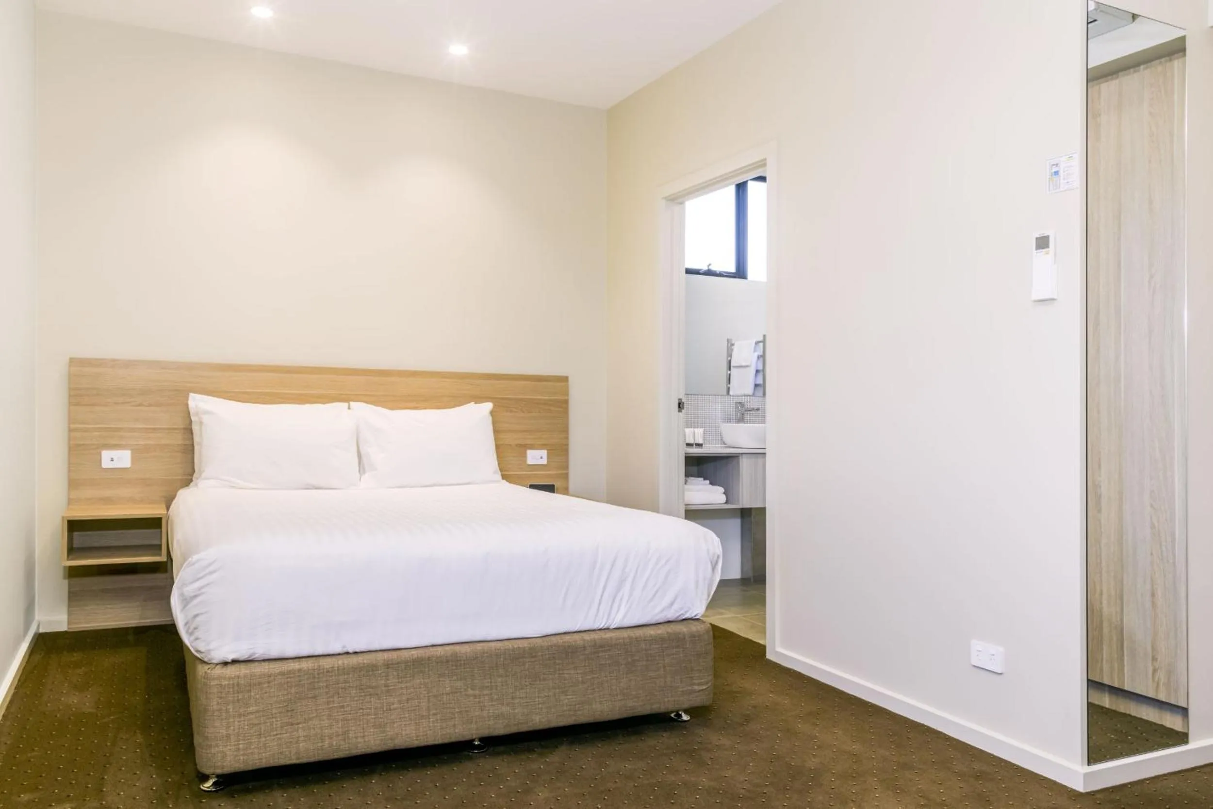 Bed in Elimatta Hotel