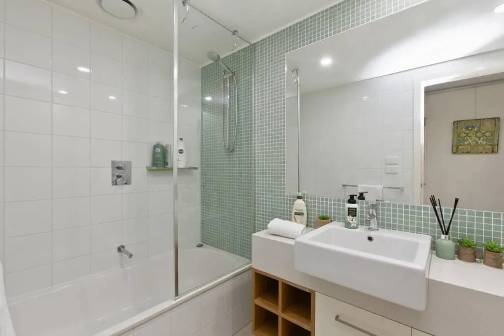 Apollo Blue Pearl ~ Oceanfront ~ Free Wifi