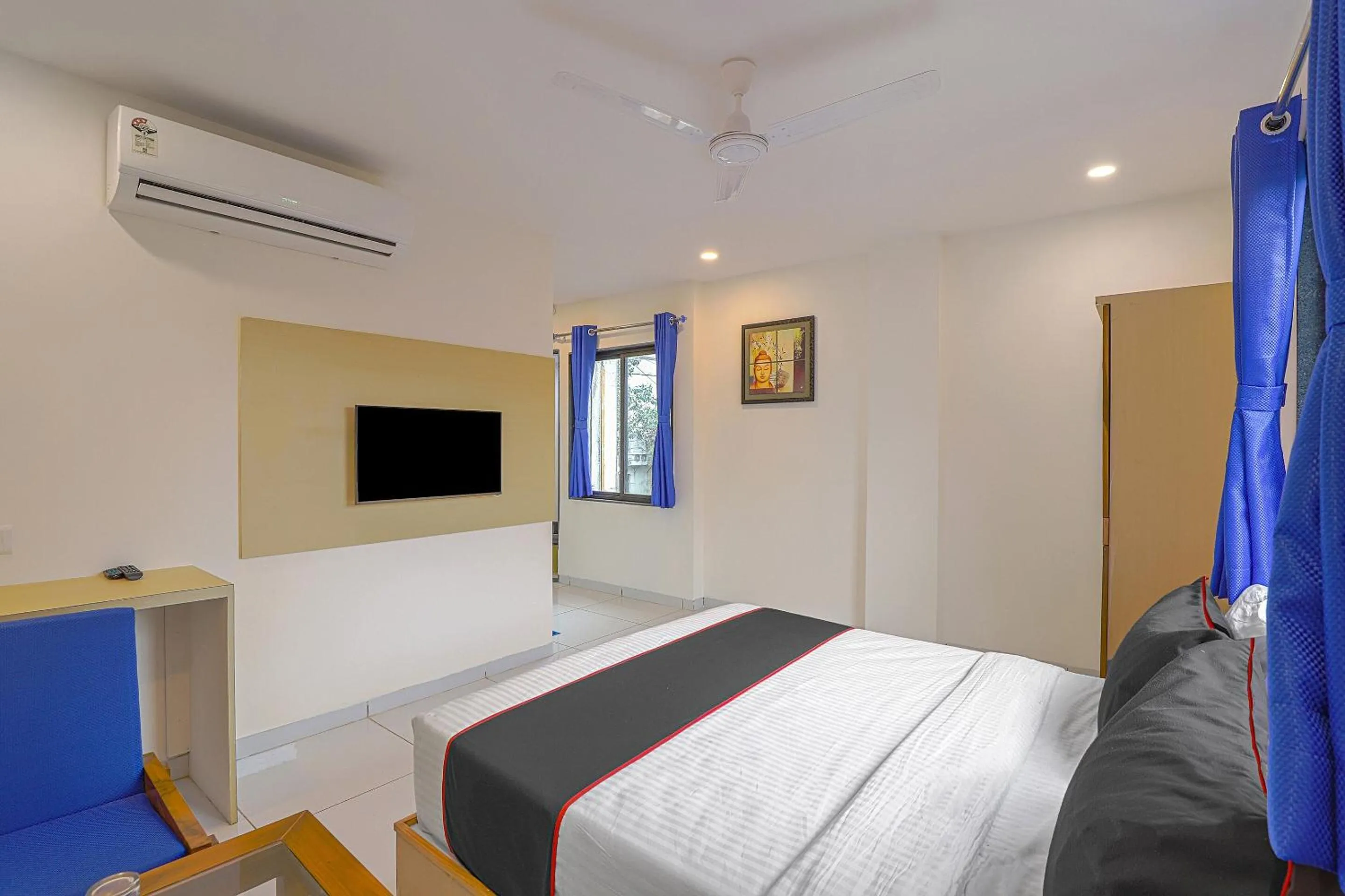 Bedroom in Super Hotel O La Veera