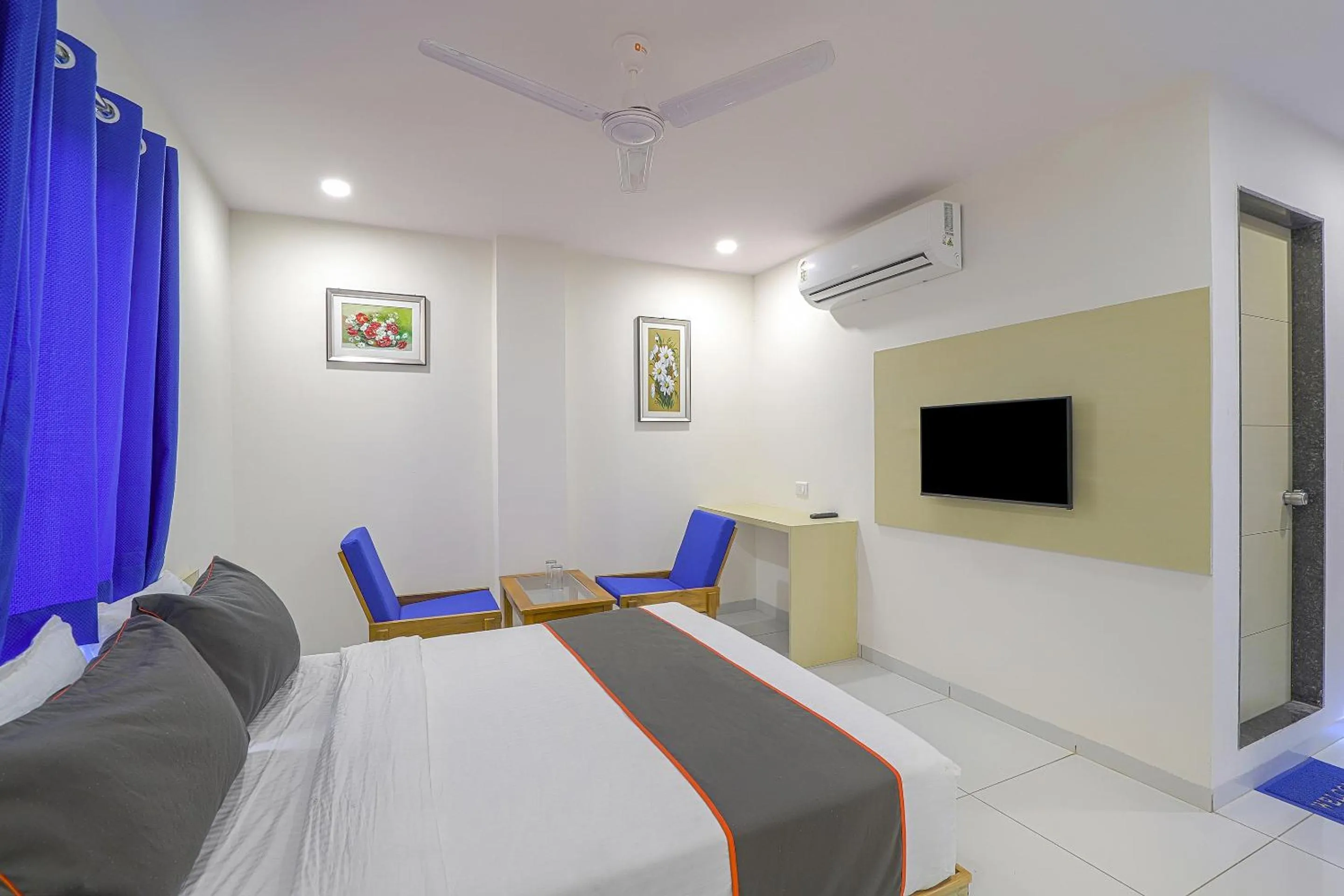 Bedroom in Super Hotel O La Veera