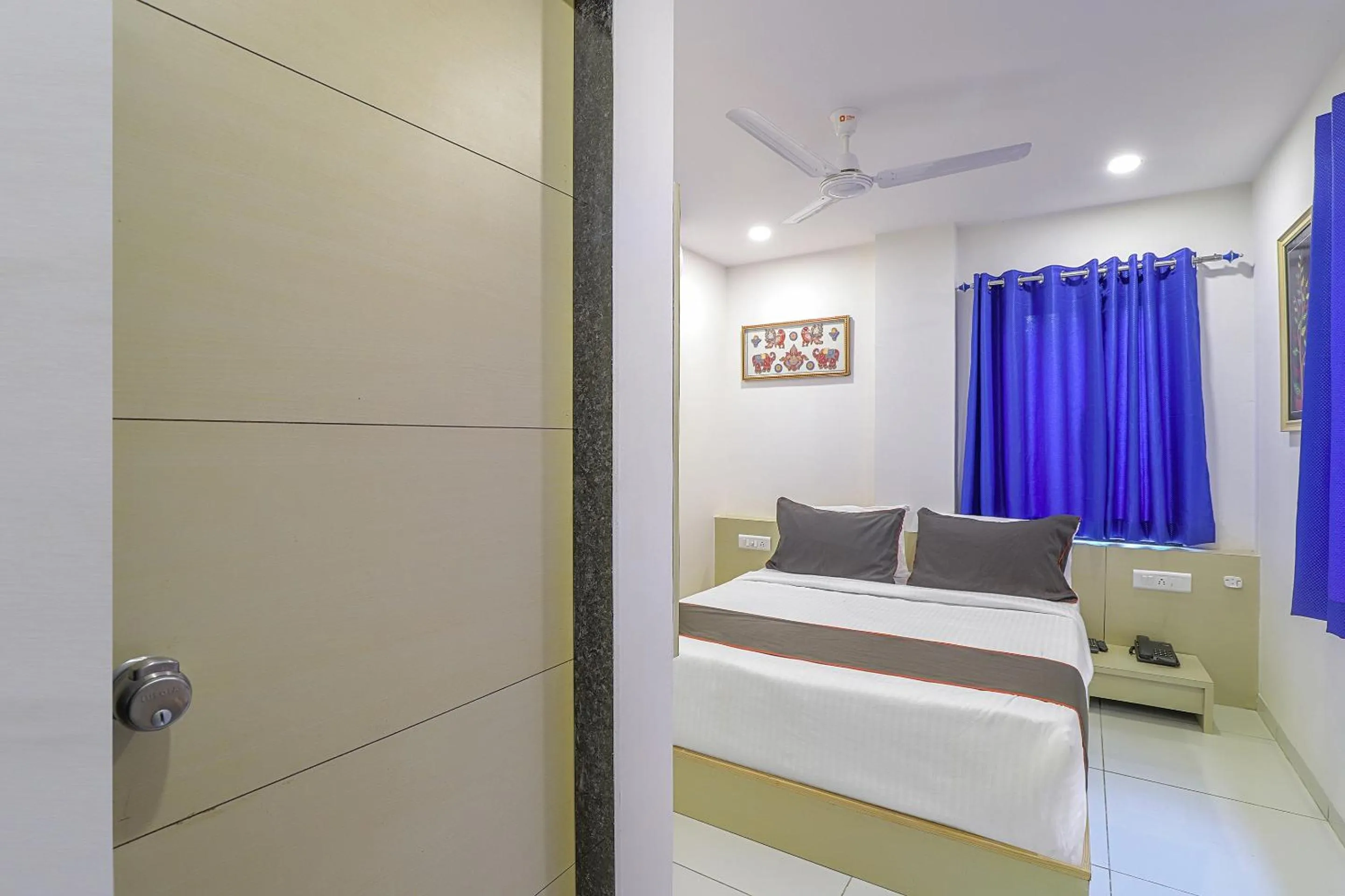 Bedroom in Super Hotel O La Veera