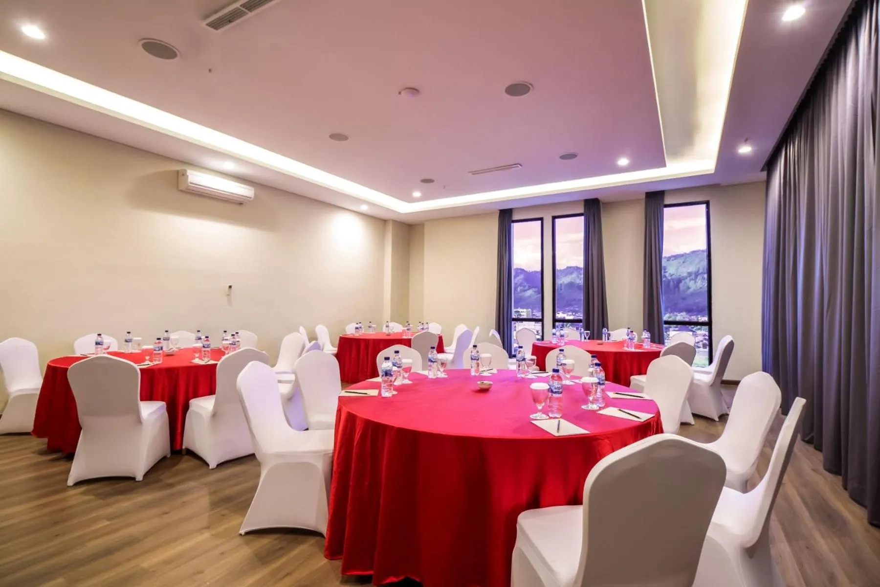 Business facilities in Parkside Gayo Petro Hotel Takengon