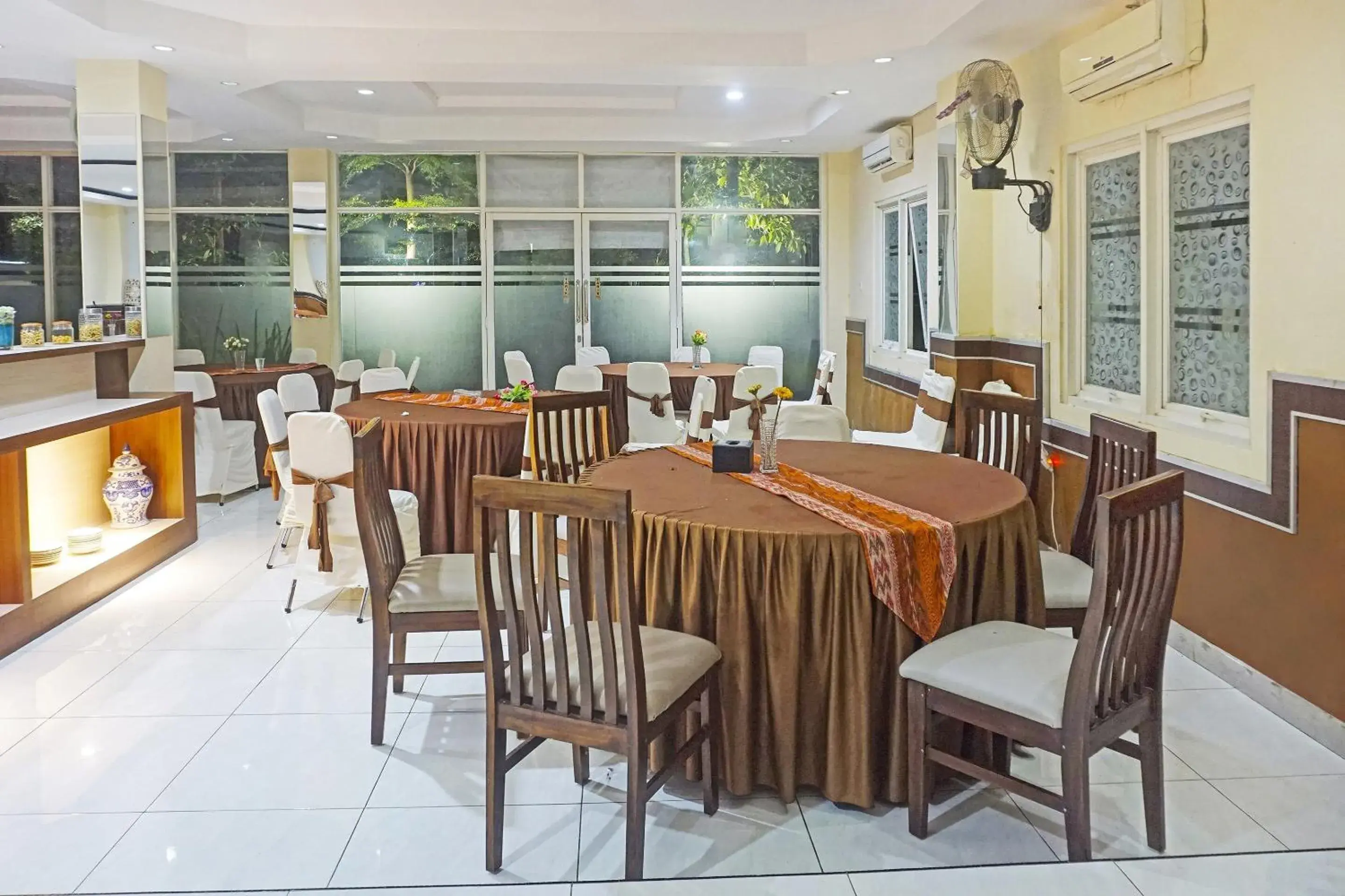 Restaurant/places to eat in COLLECTION O 91331 Hotel Grand Saota Soppeng Restaurant/places to eat in COLLECTION O 91331 Hotel Grand Saota Soppeng