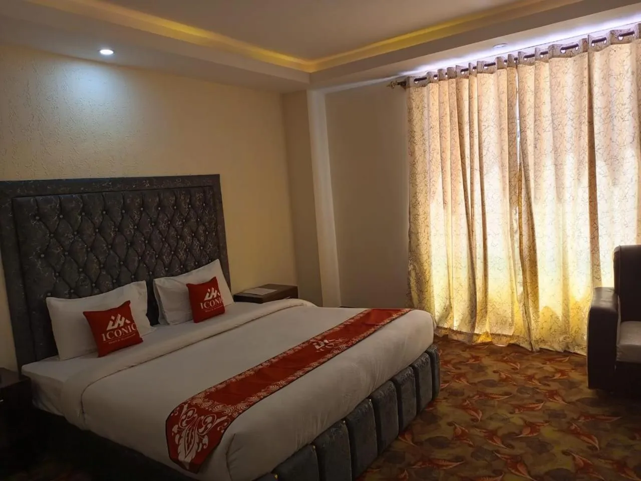 Bedroom, Bed in Iconic Hotel & Restaurant