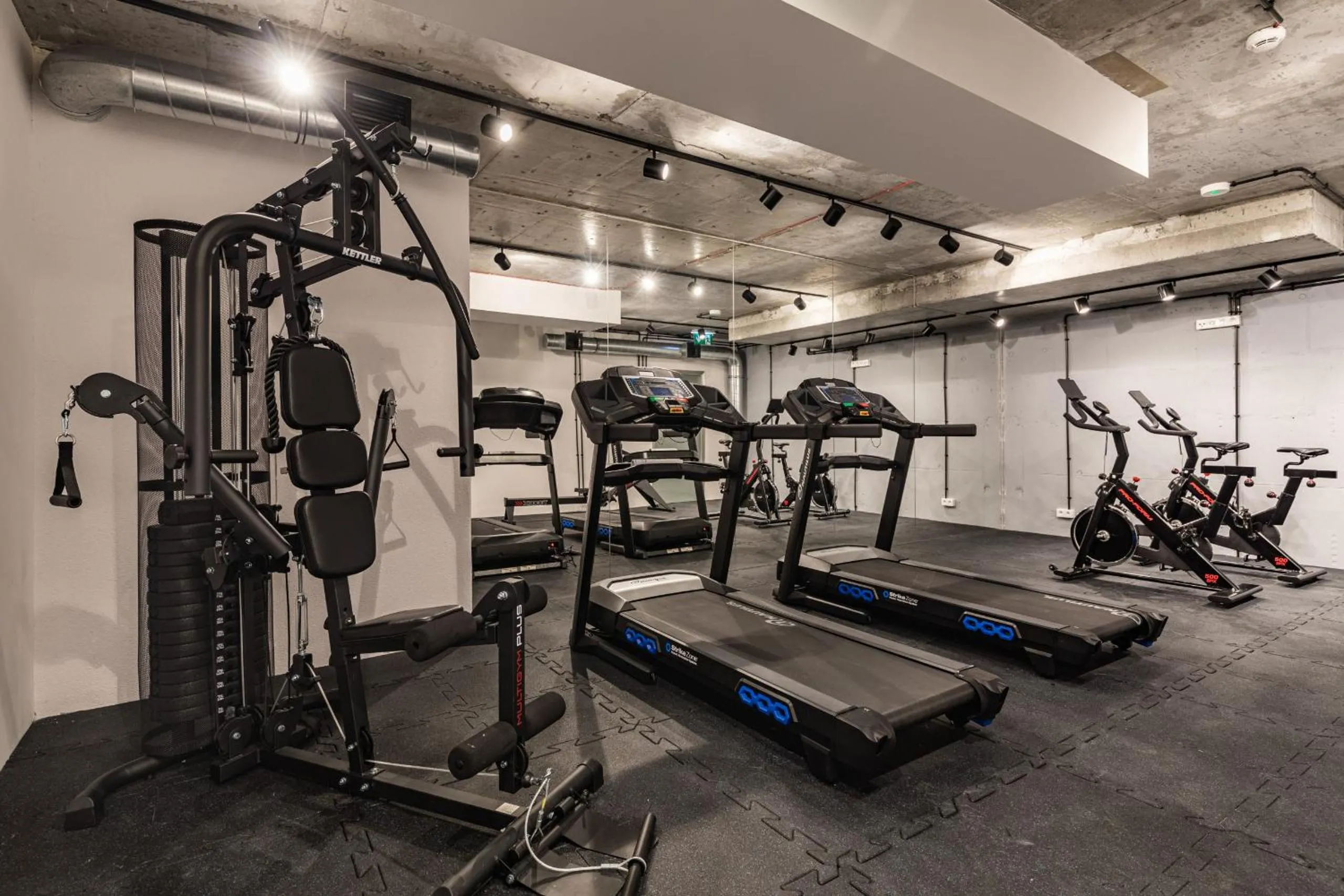 Fitness centre/facilities in Apartamenty Jantaris by Noclegi Renters