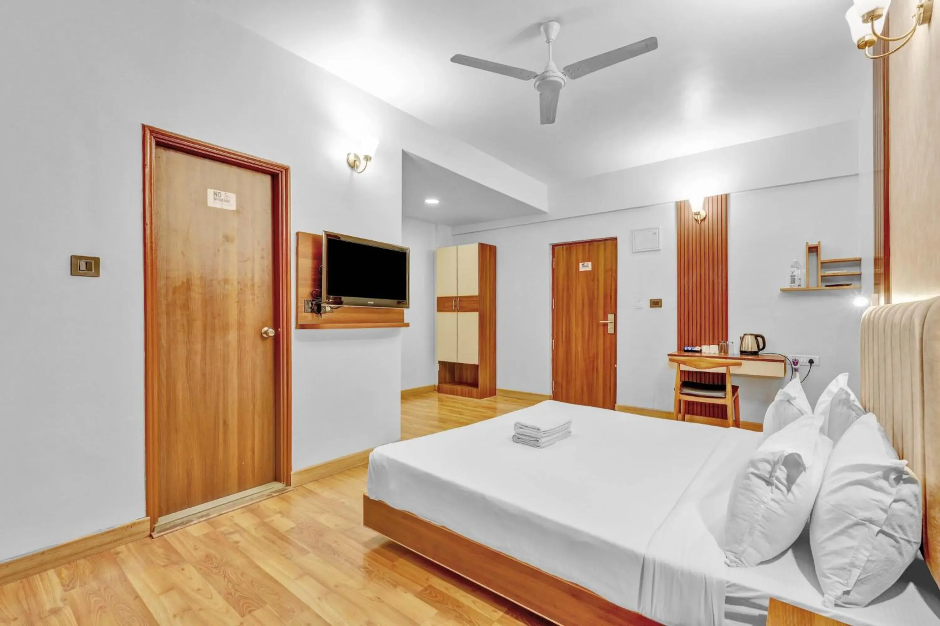 Bedroom, Bed in UPAR Hotels Indiranagar Bedroom, Bed in UPAR Hotels Indiranagar