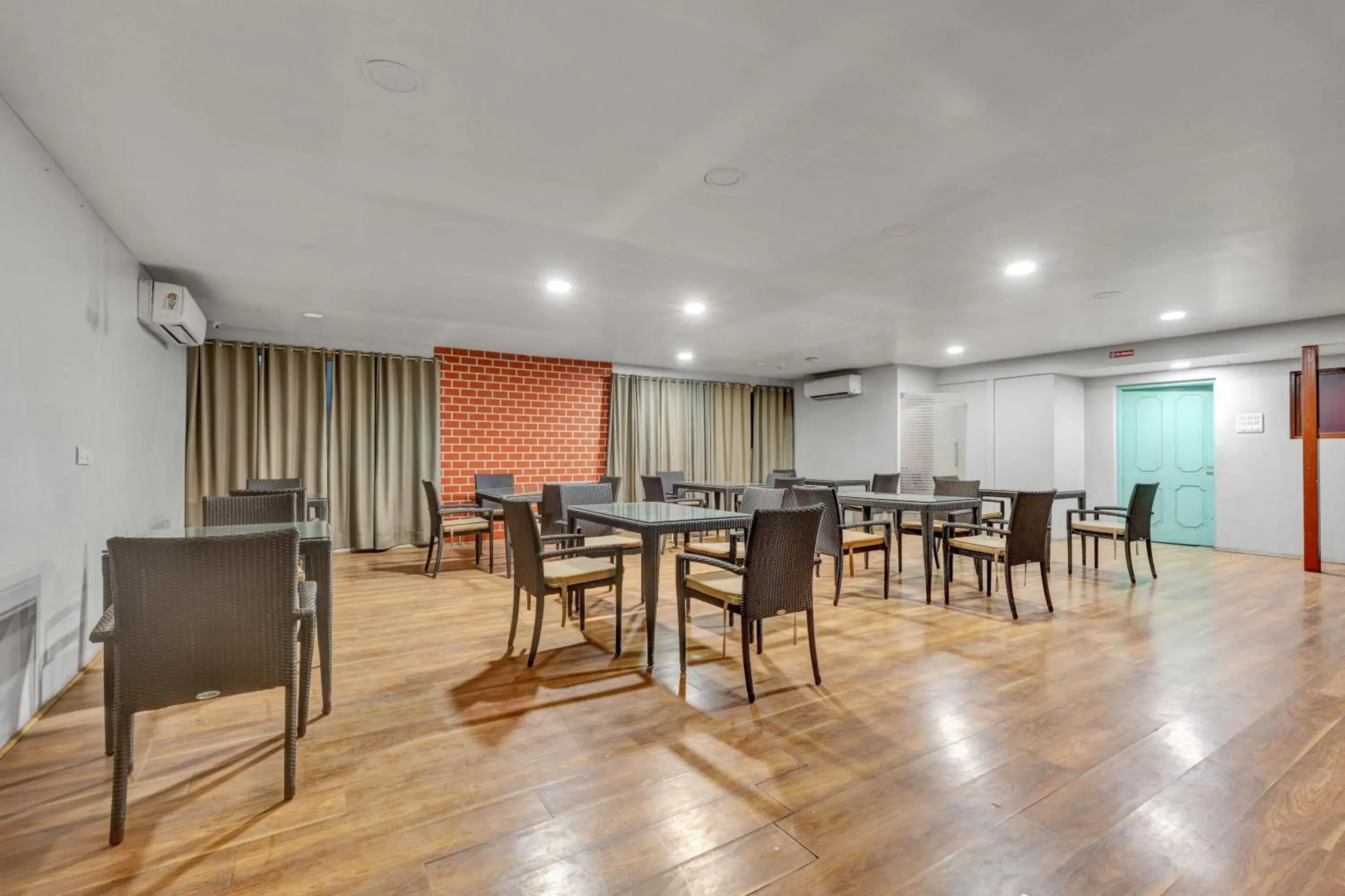 Restaurant/places to eat in UPAR Hotels Indiranagar Restaurant/places to eat in UPAR Hotels Indiranagar