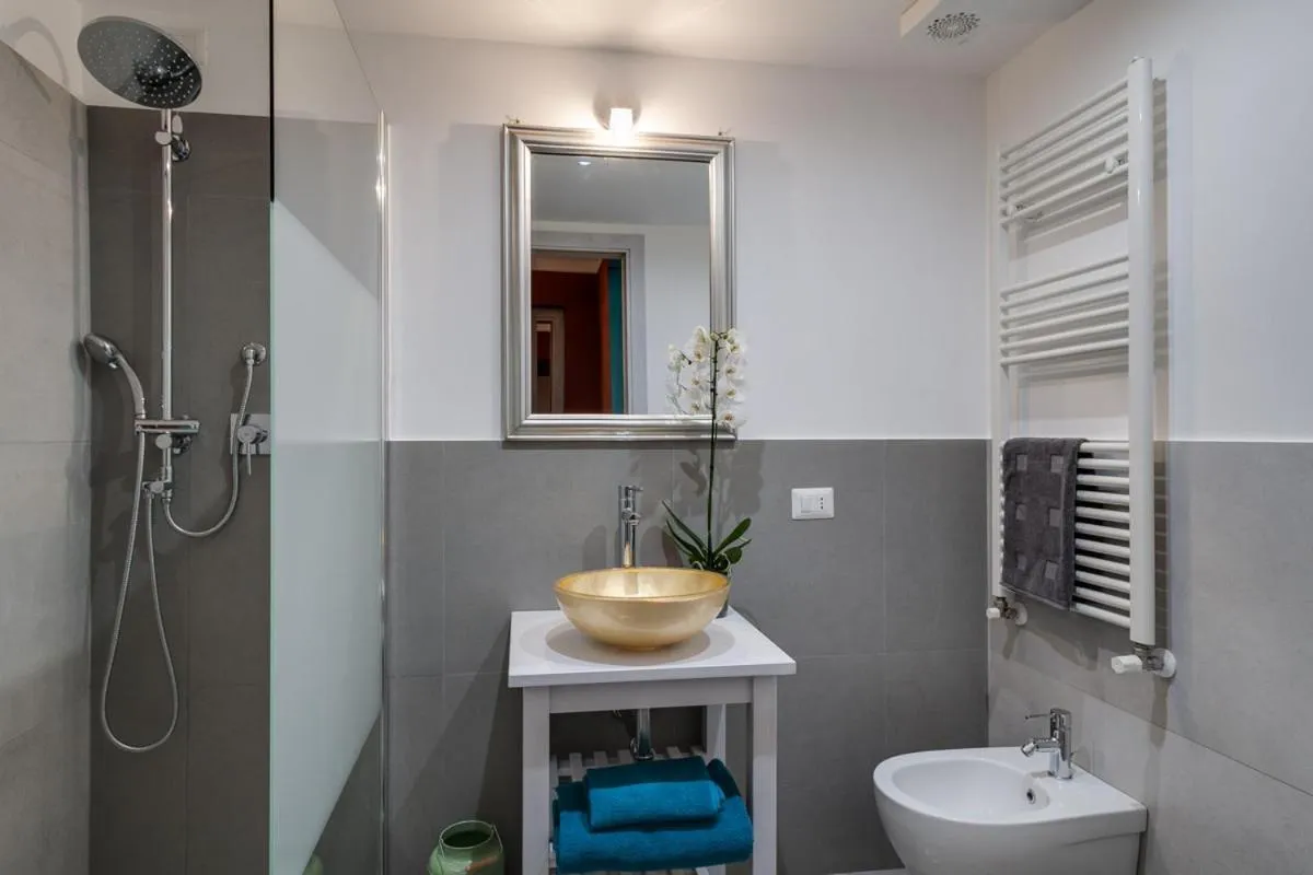 Bathroom in femasuites
