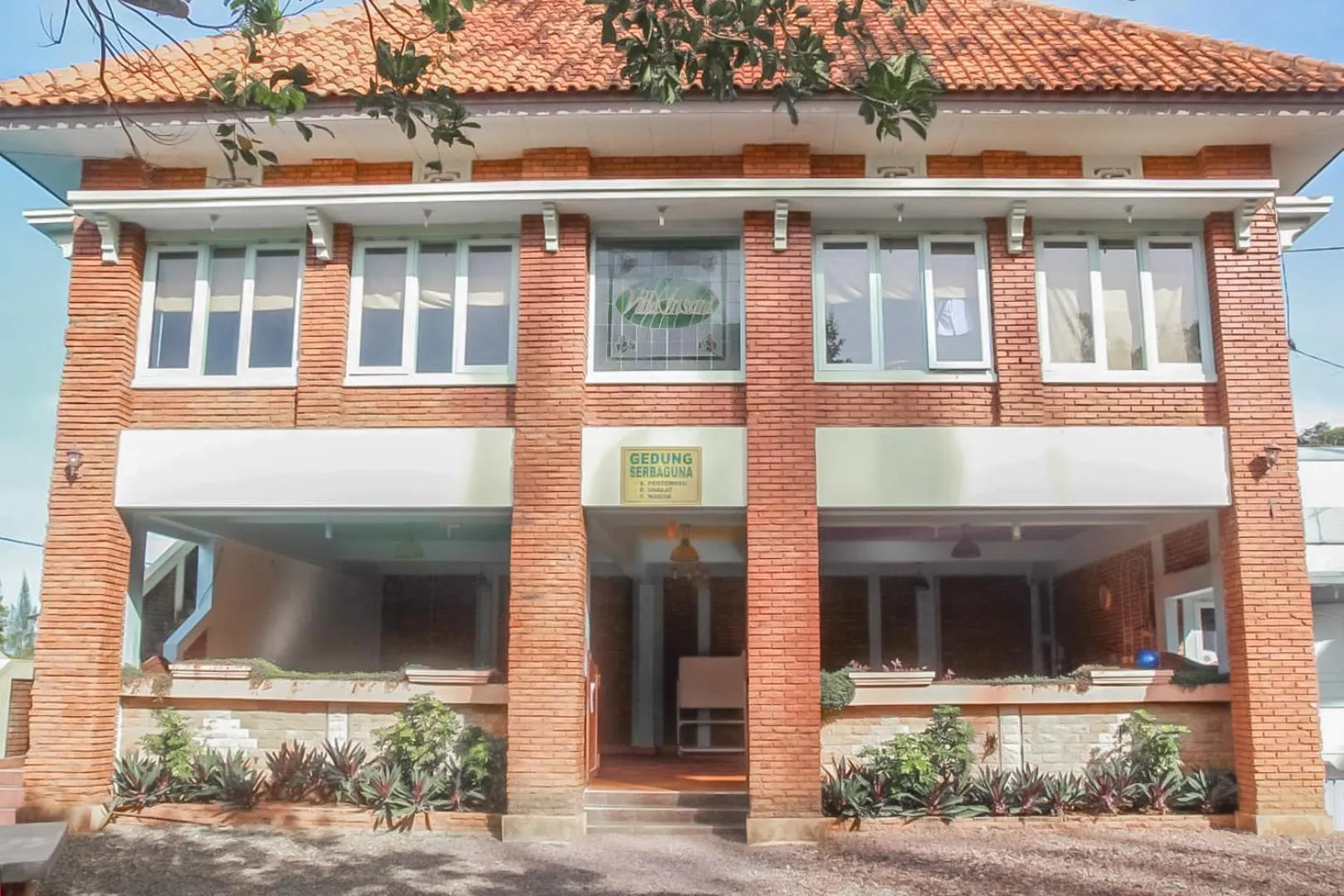 Property building in Urbanview Hotel Syariah Insani Cisarua Puncak