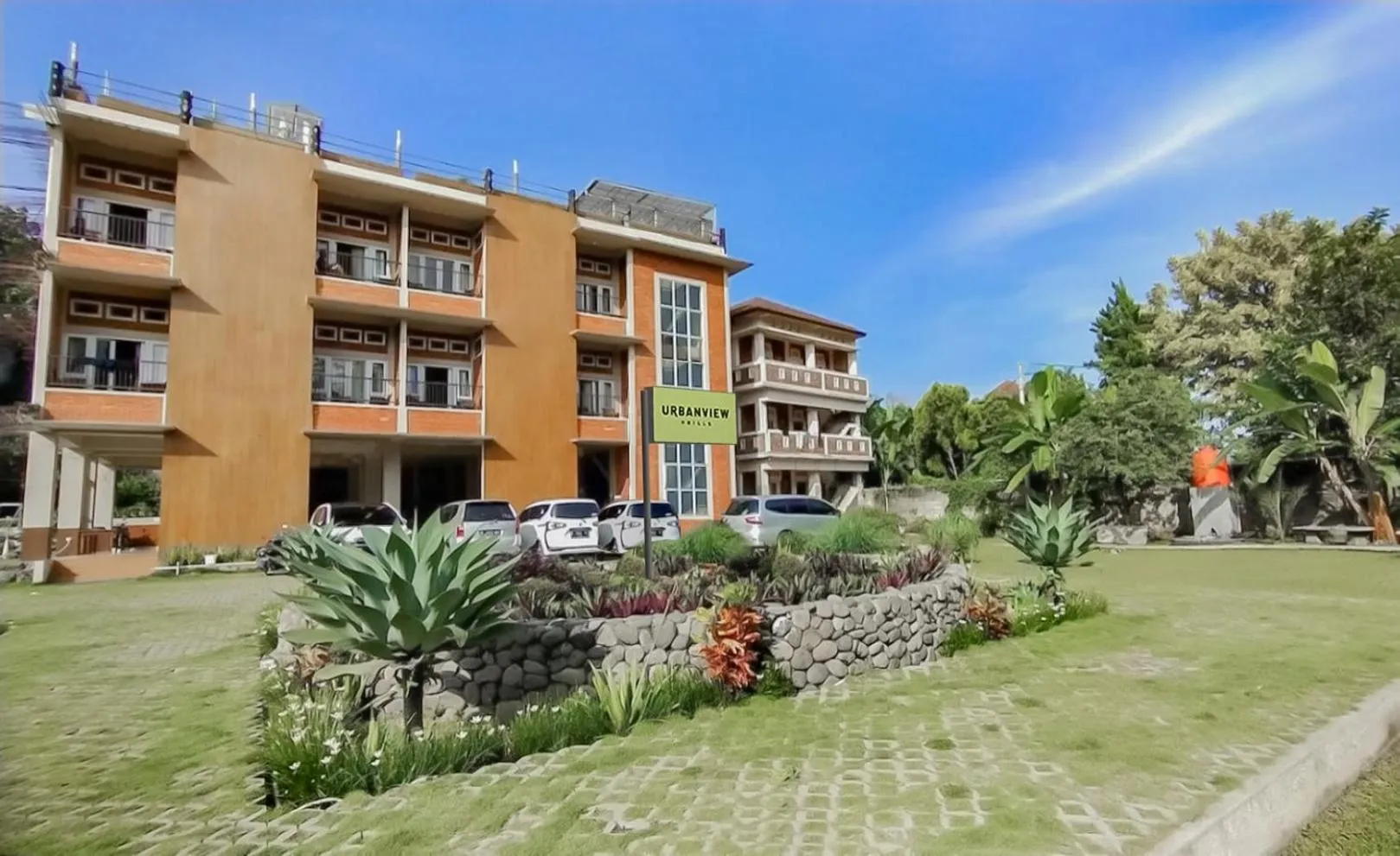 Property building in Urbanview Hotel Syariah Insani Cisarua Puncak