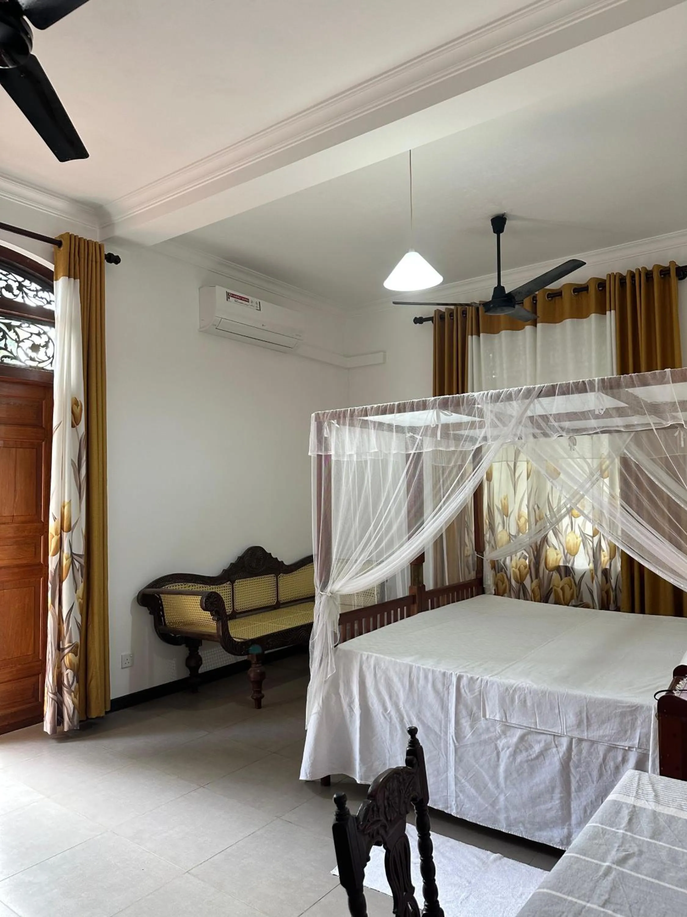 Bed in Swarnapaya résidence