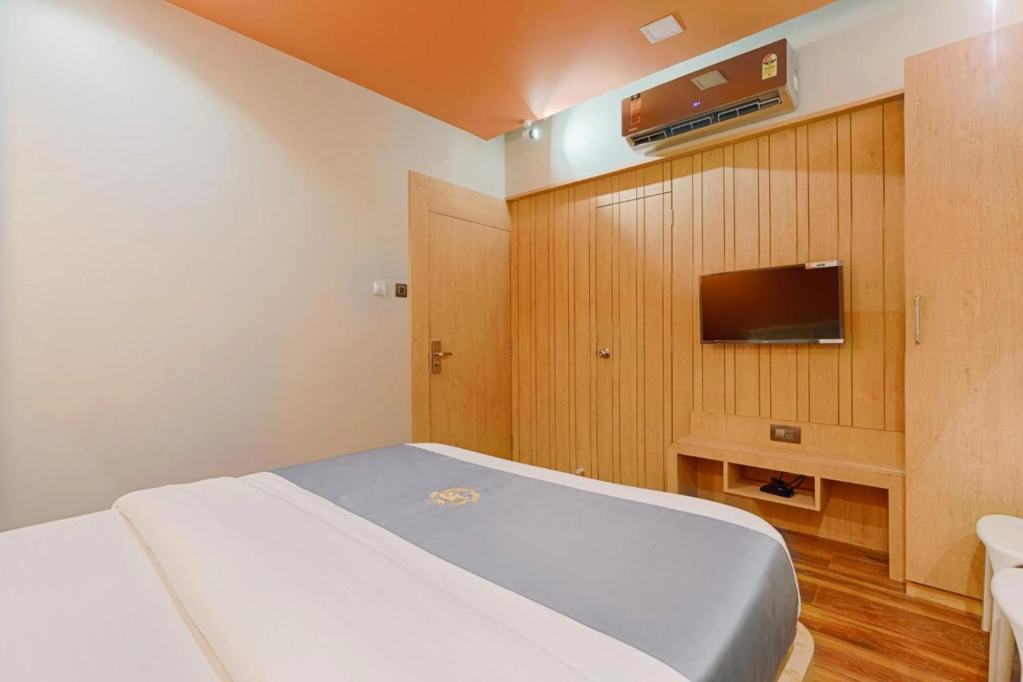 Bed in Hotel AR Residency