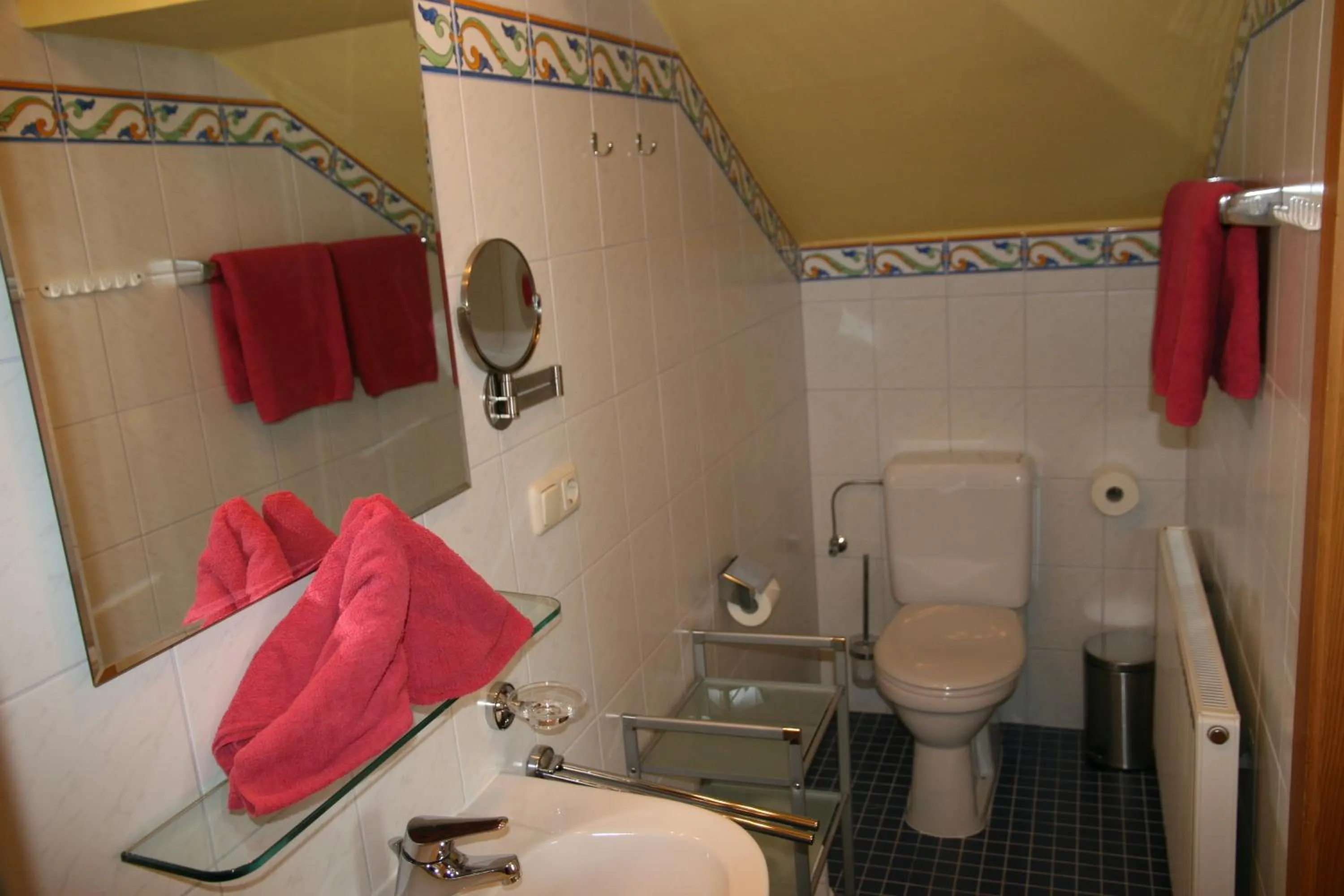 Shower in Das Edelweiss