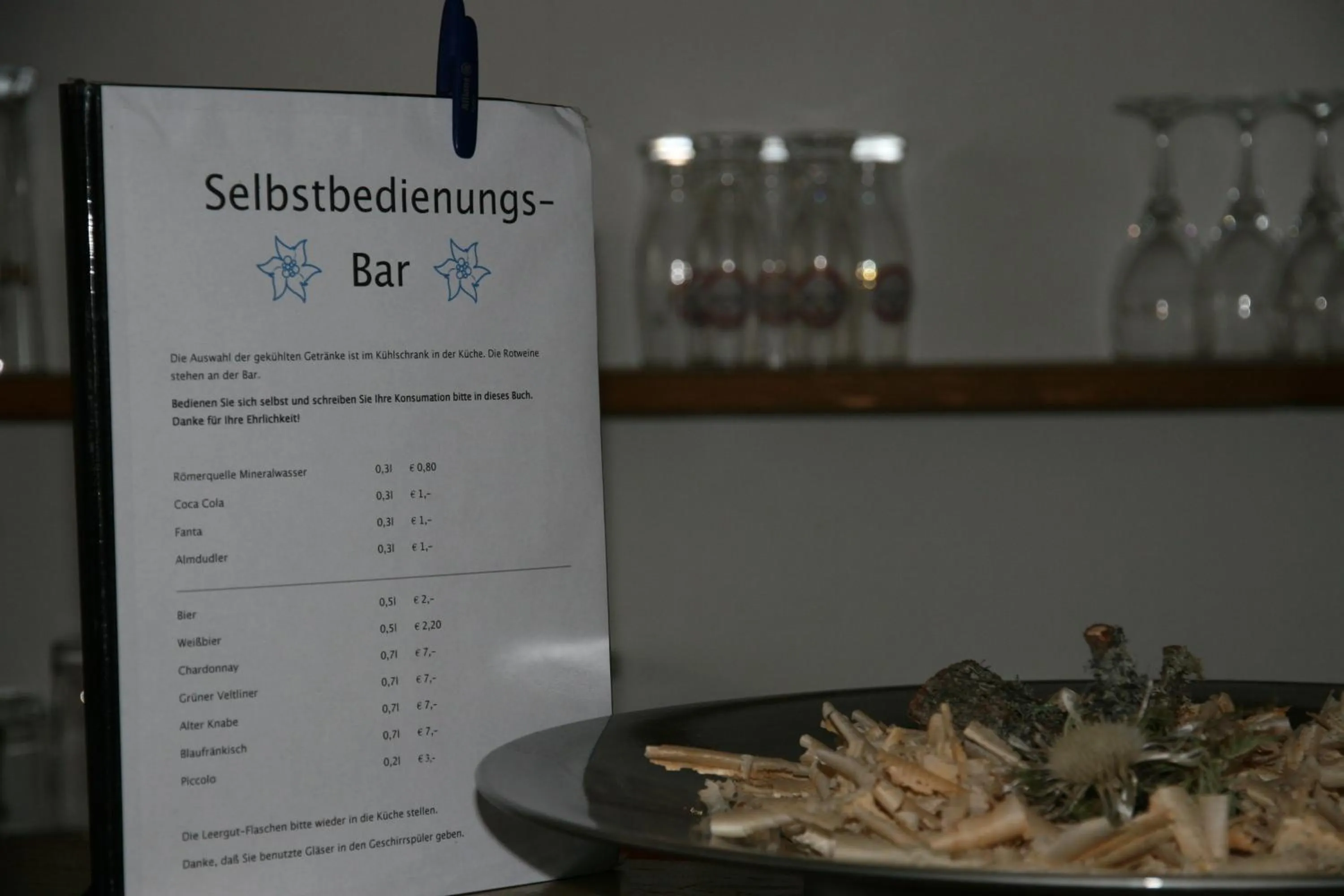 Restaurant/places to eat in Das Edelweiss