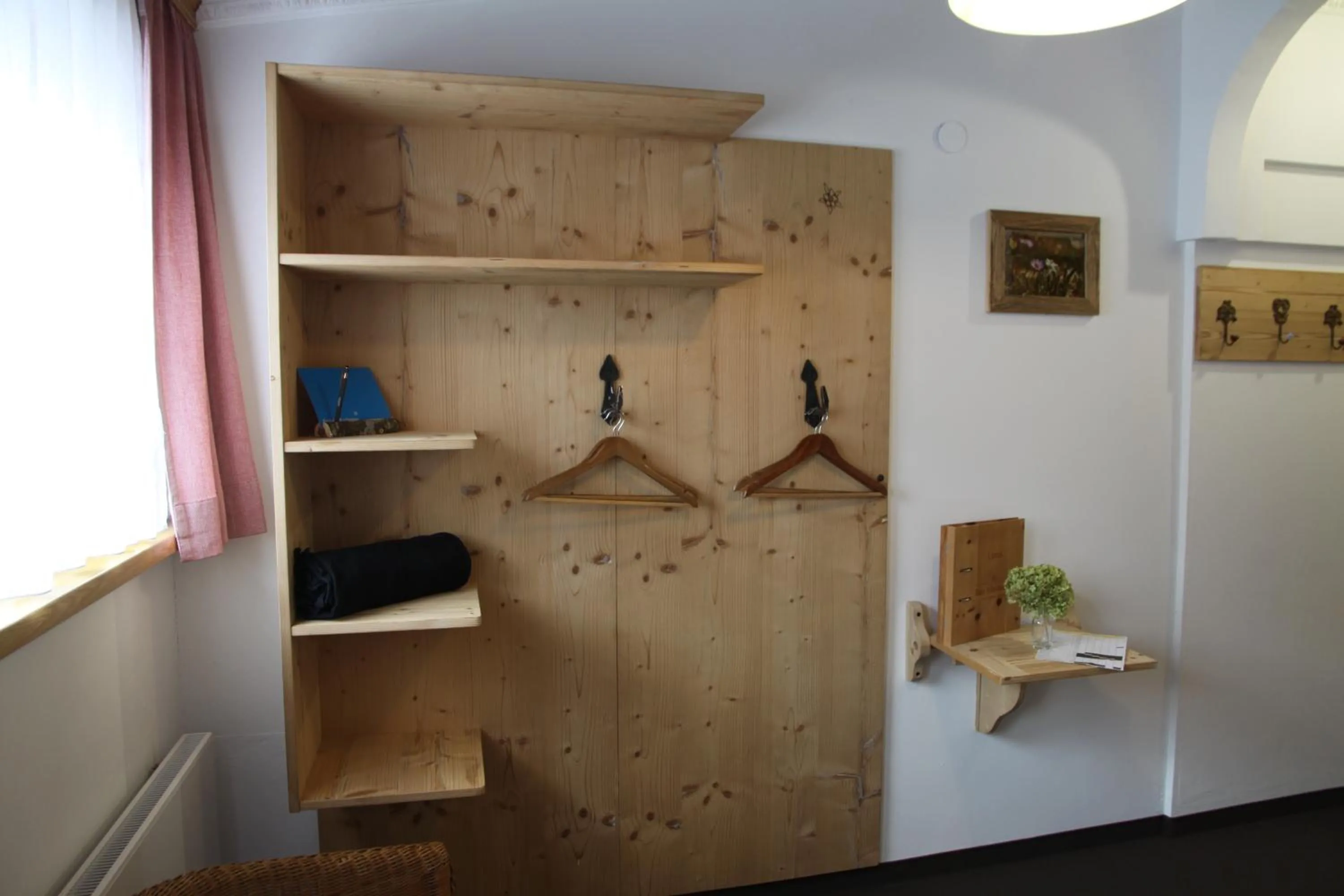 wardrobe in Das Edelweiss