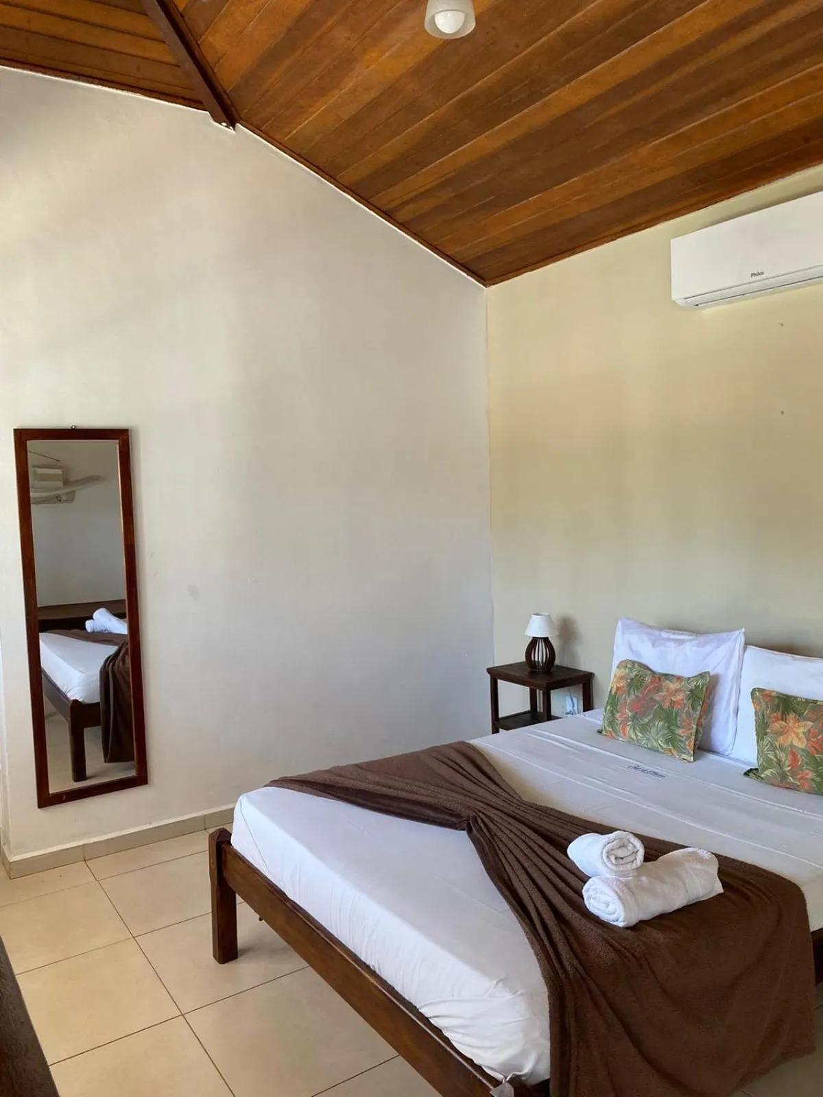 Bedroom, Bed in Hibiscus Center