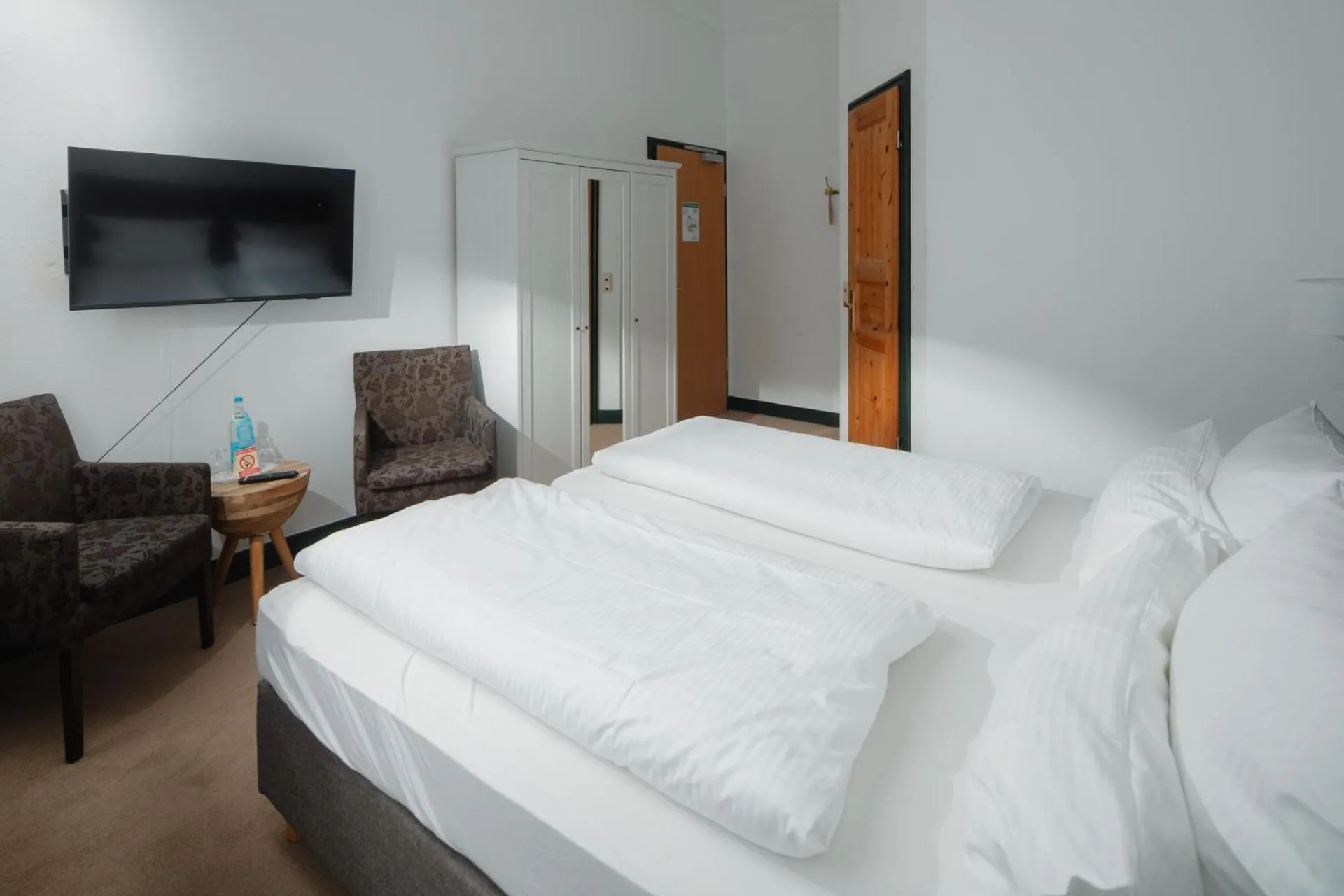 Photo of the whole room, Bed in Logierhaus am Denkmal