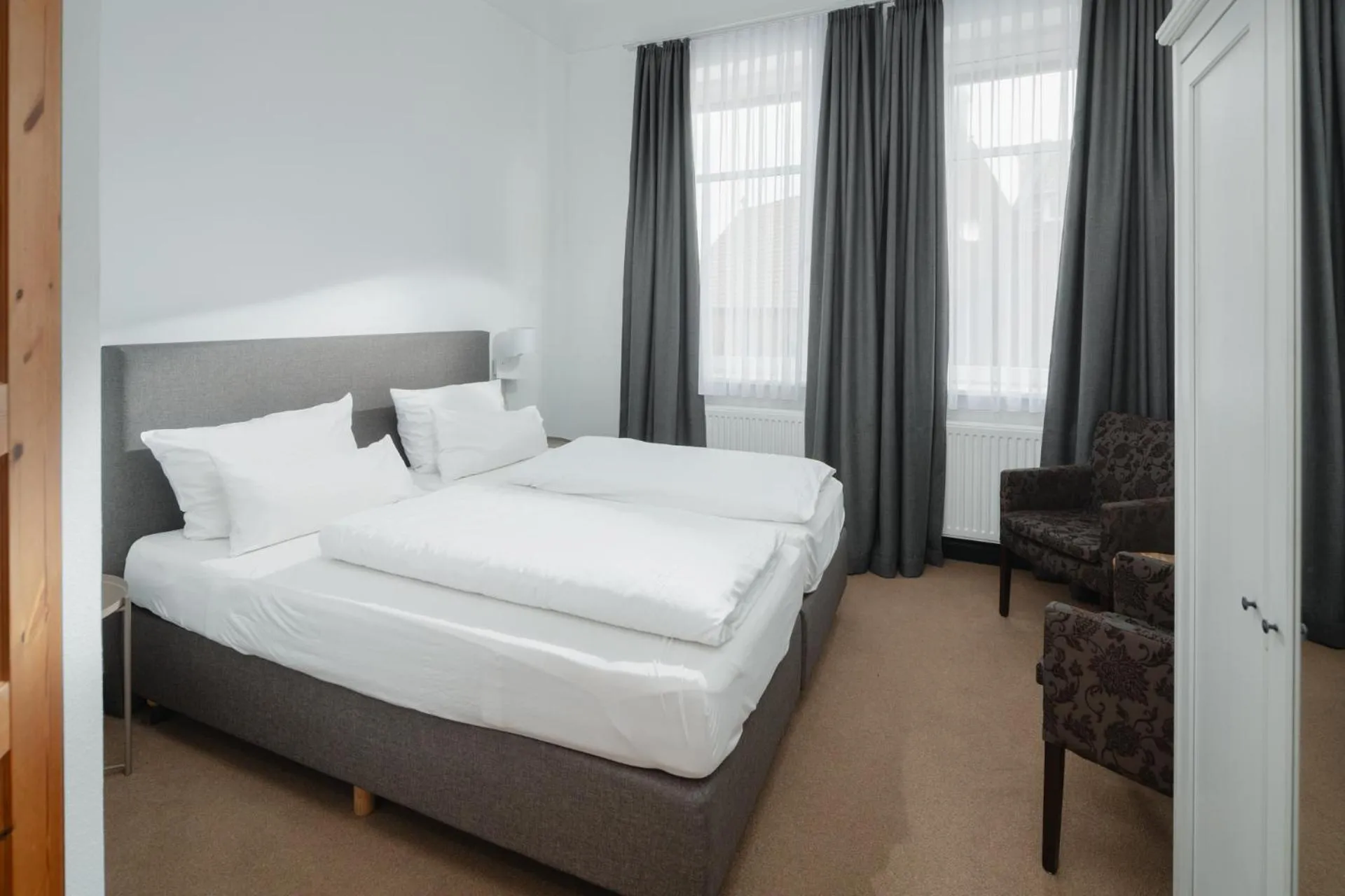 Photo of the whole room, Bed in Logierhaus am Denkmal