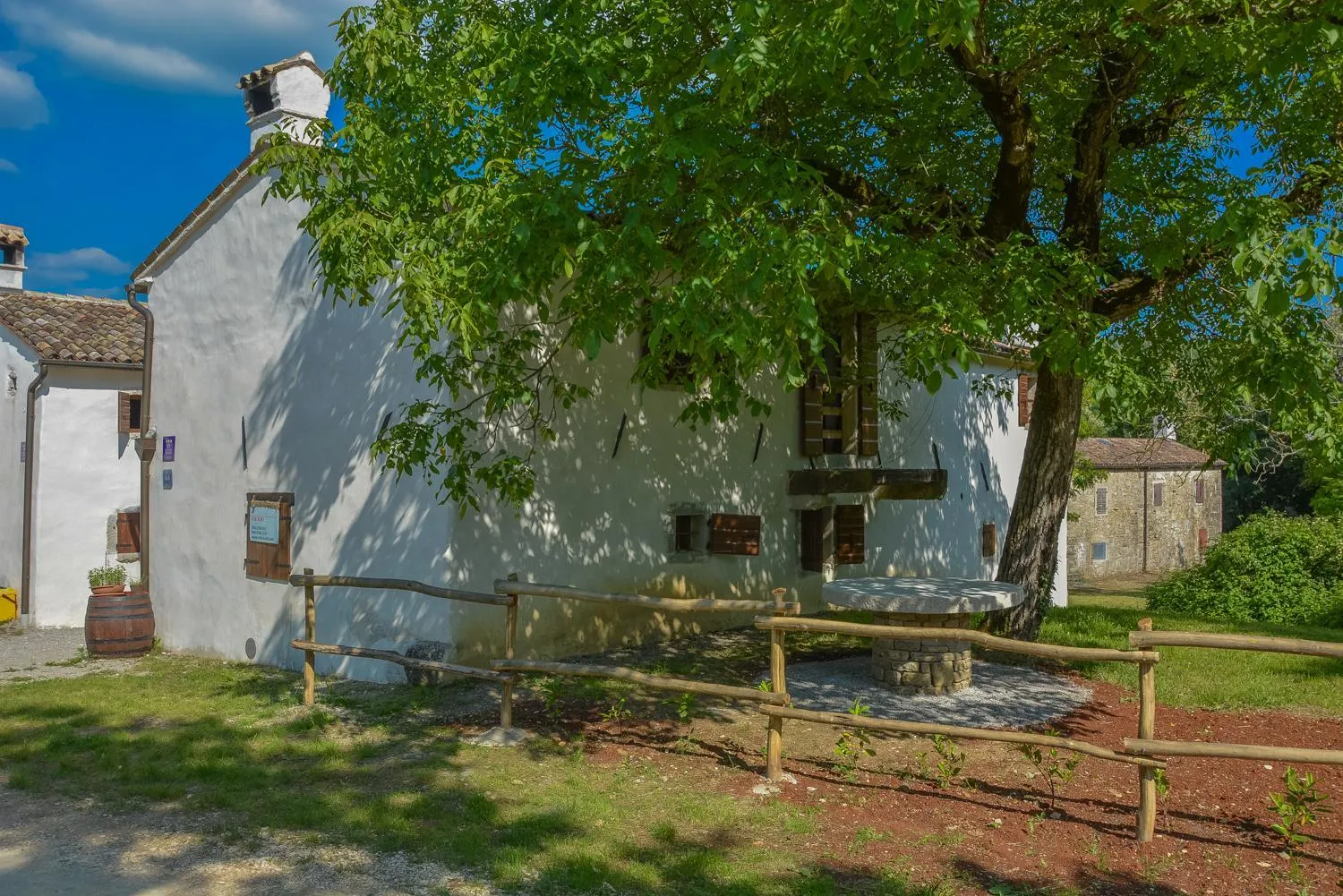 One-Bedroom Stone House (2 Adults) in Traditional Stone House Kotli