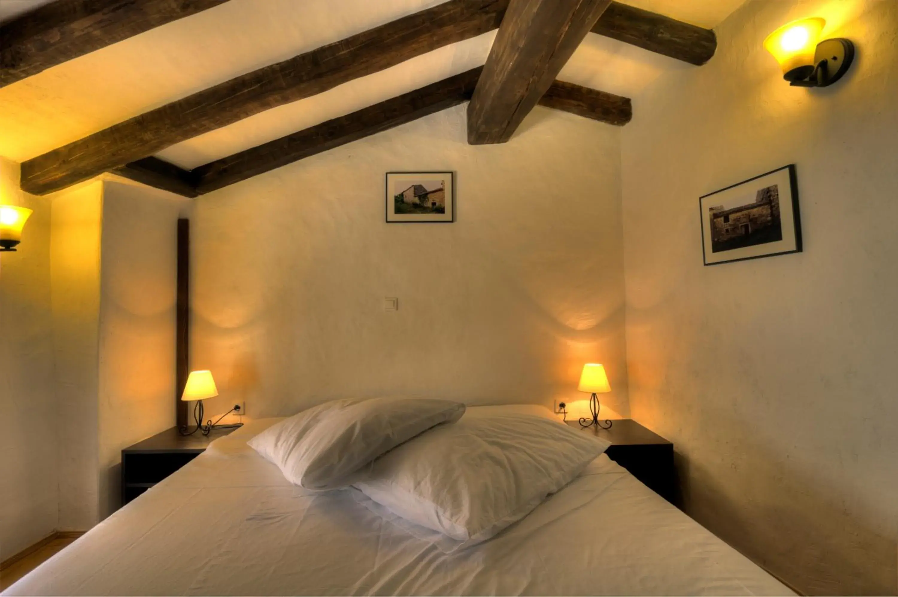 Comfort Two-Bedroom Stone House (3 Adults) in Traditional Stone House Kotli Comfort Two-Bedroom Stone House (3 Adults) in Traditional Stone House Kotli