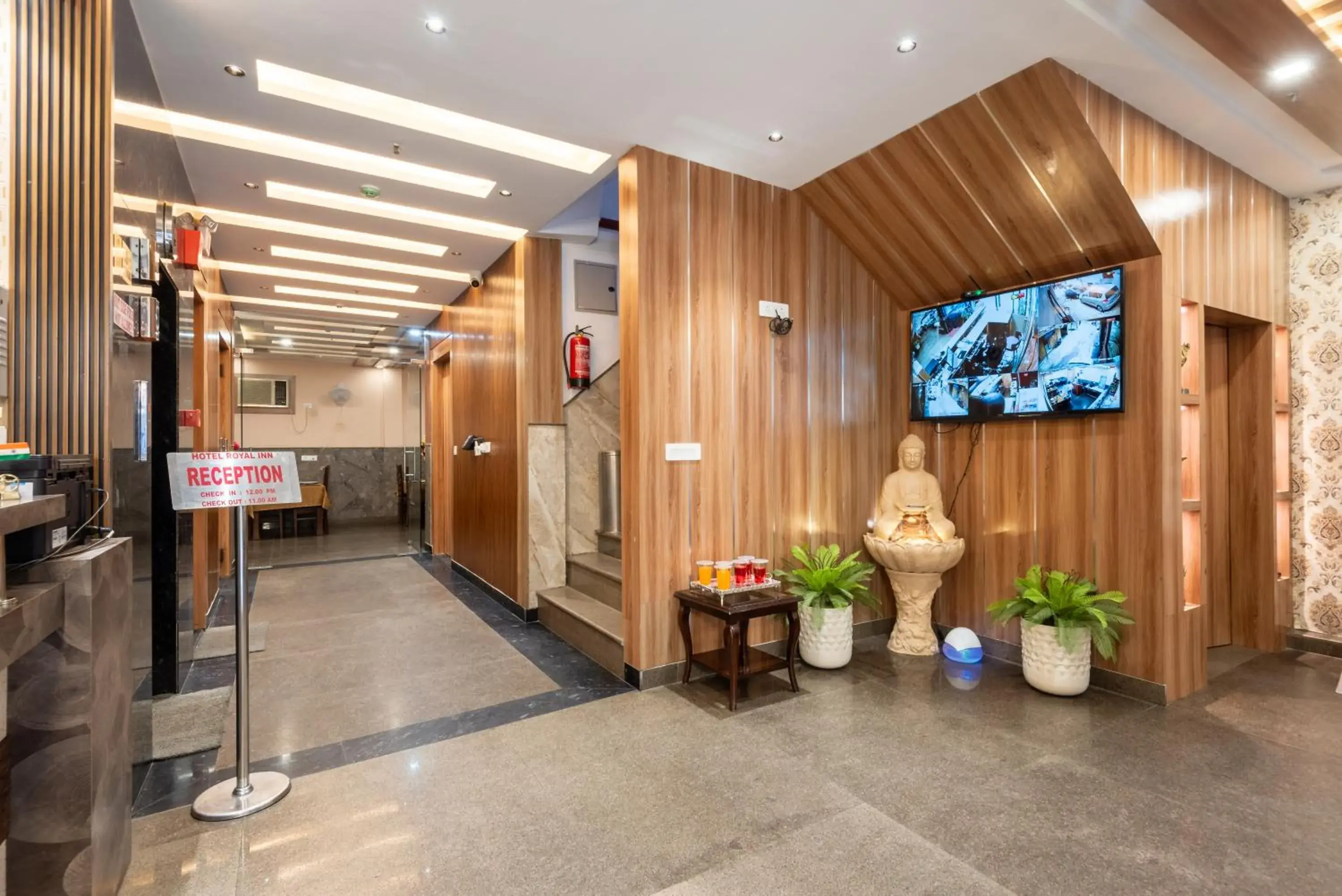 Lobby or reception in Hotel Royal Inn igi Lobby or reception in Hotel Royal Inn igi