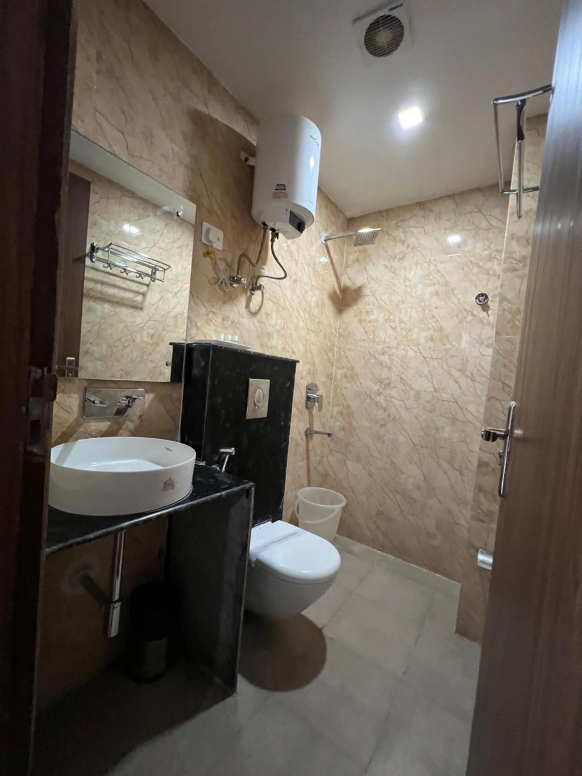 Bathroom in Hotel Royal Inn igi