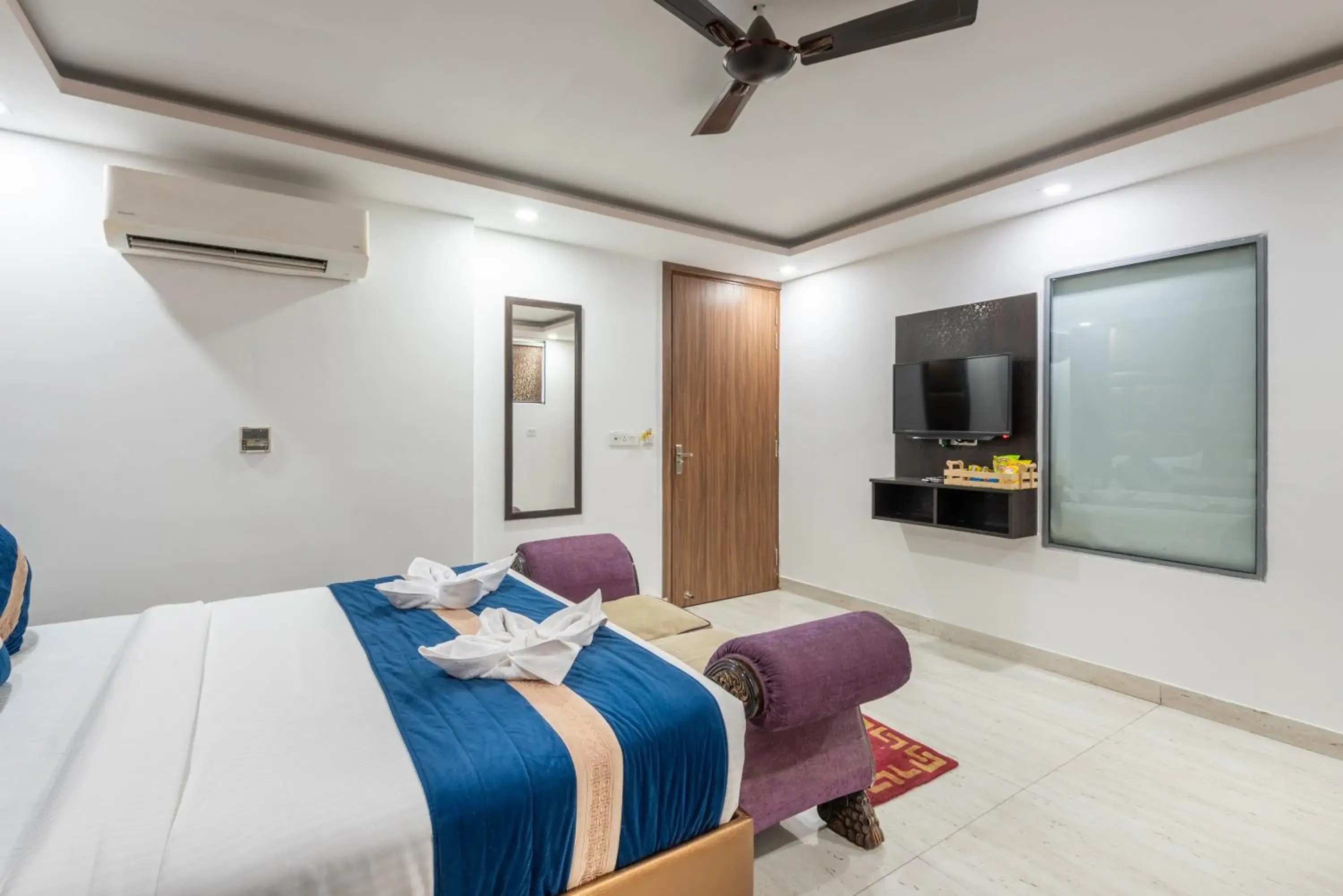 Bed in Hotel Royal Inn igi Bed in Hotel Royal Inn igi