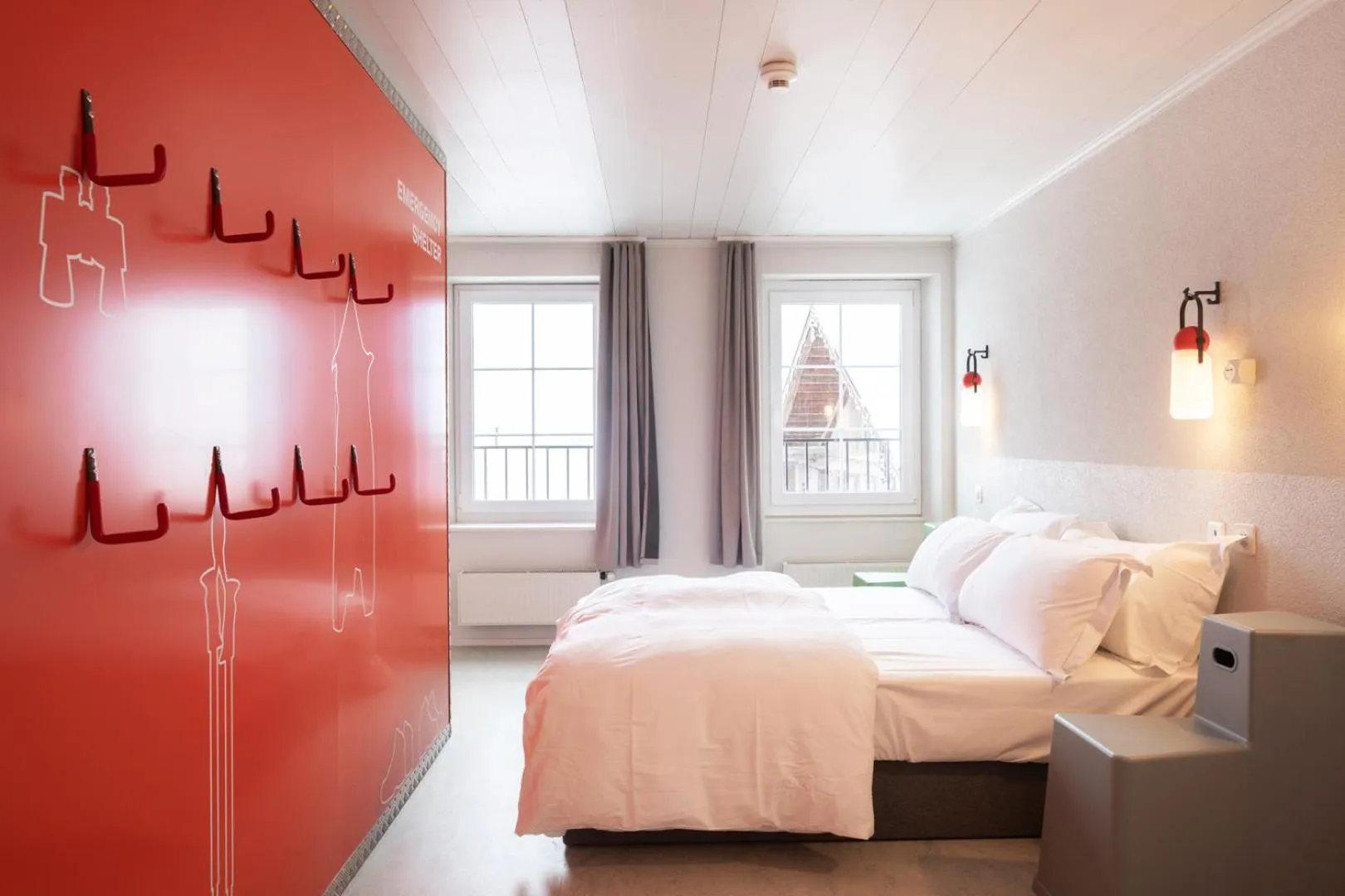 Photo of the whole room in Peanut Mountain Lodge & Le Communal