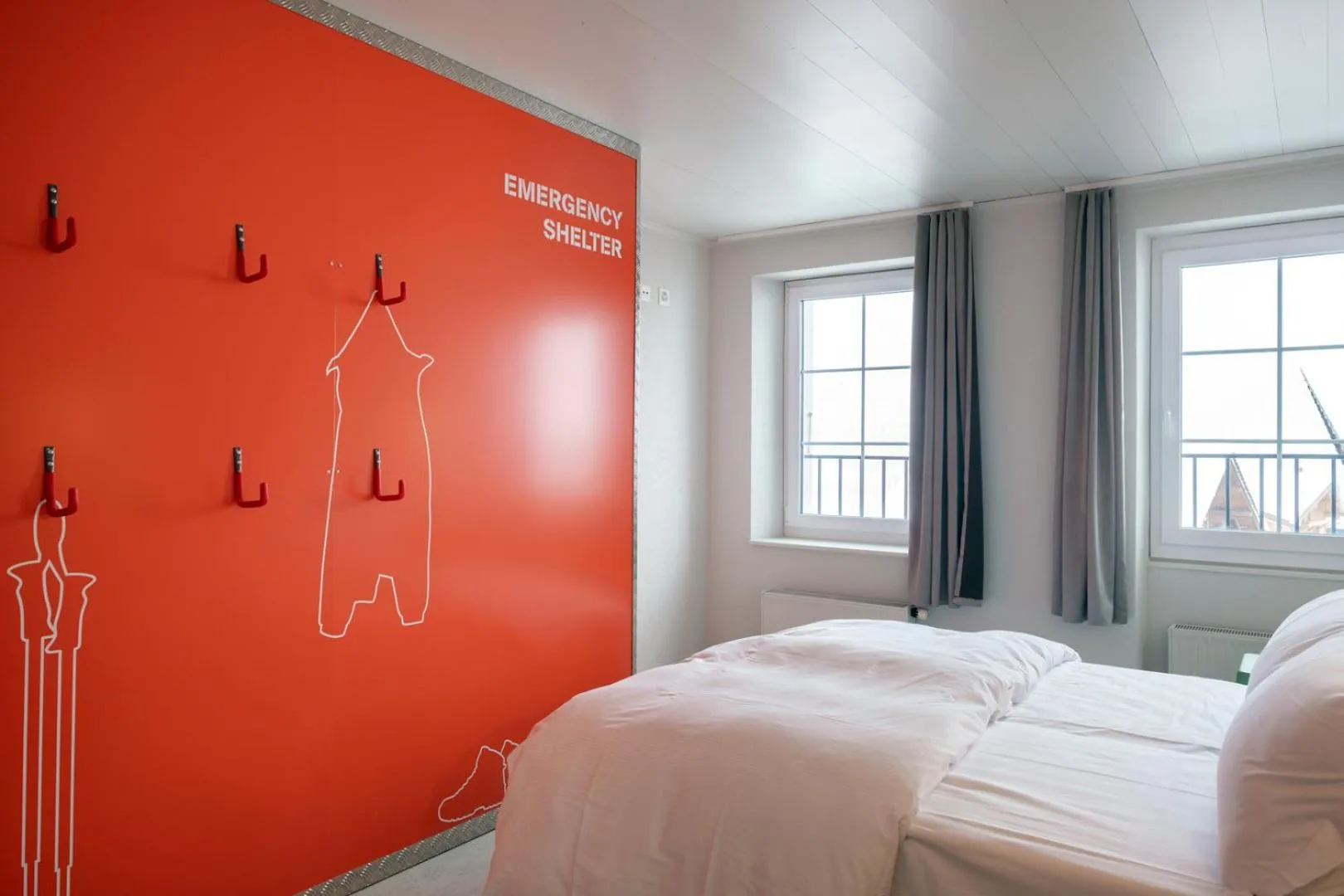 Photo of the whole room in Peanut Mountain Lodge & Le Communal