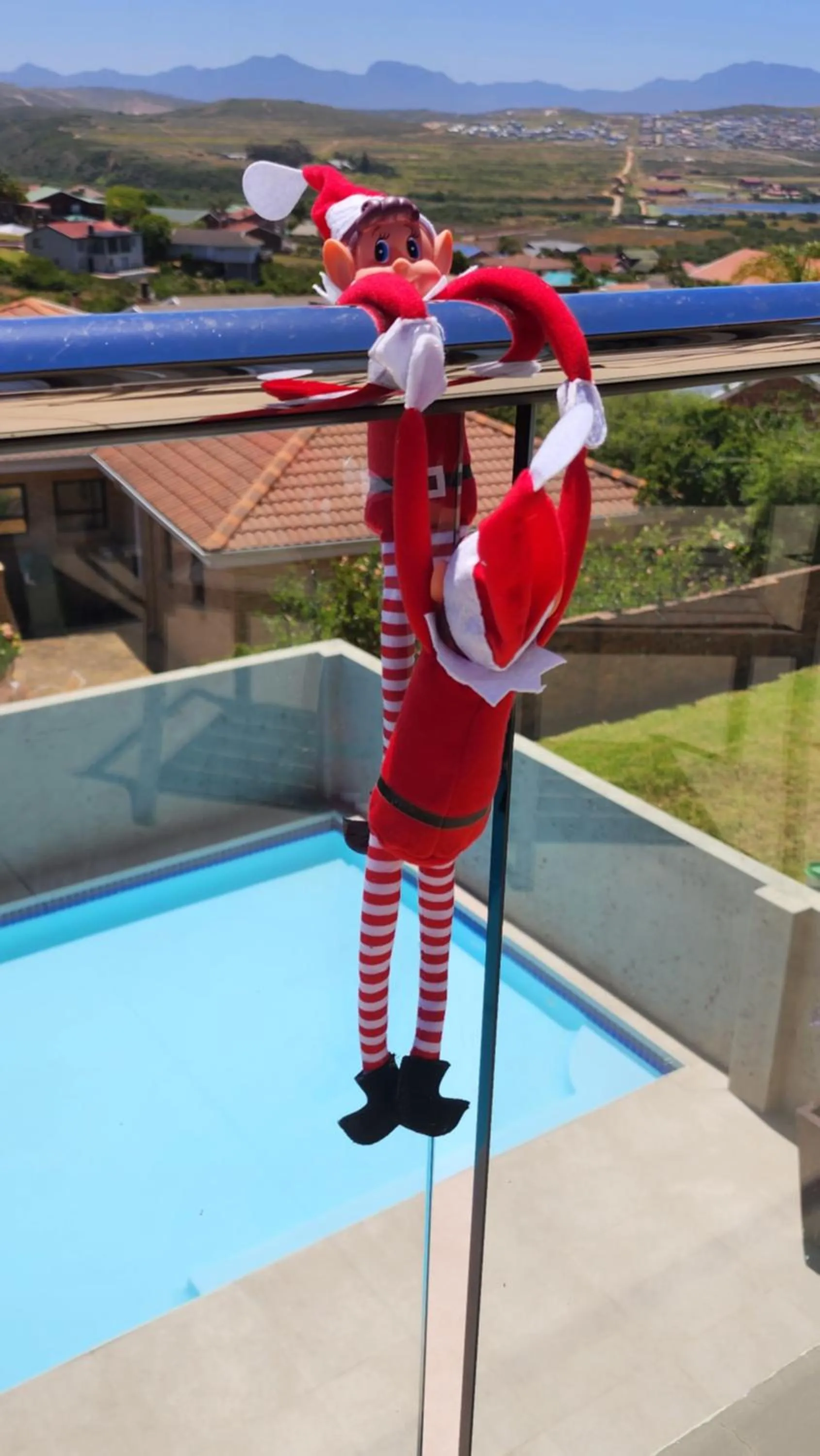 Pool view in 25 On Rooiels