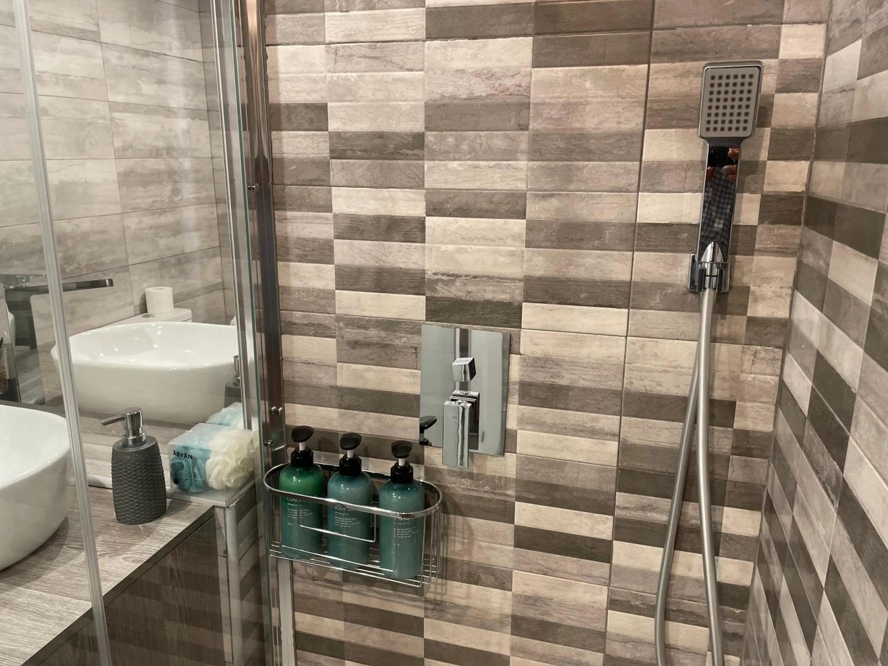 Shower in Hervas Centro Apartamento IDEAL FAMILIAS 6 adultos y 2 niños-