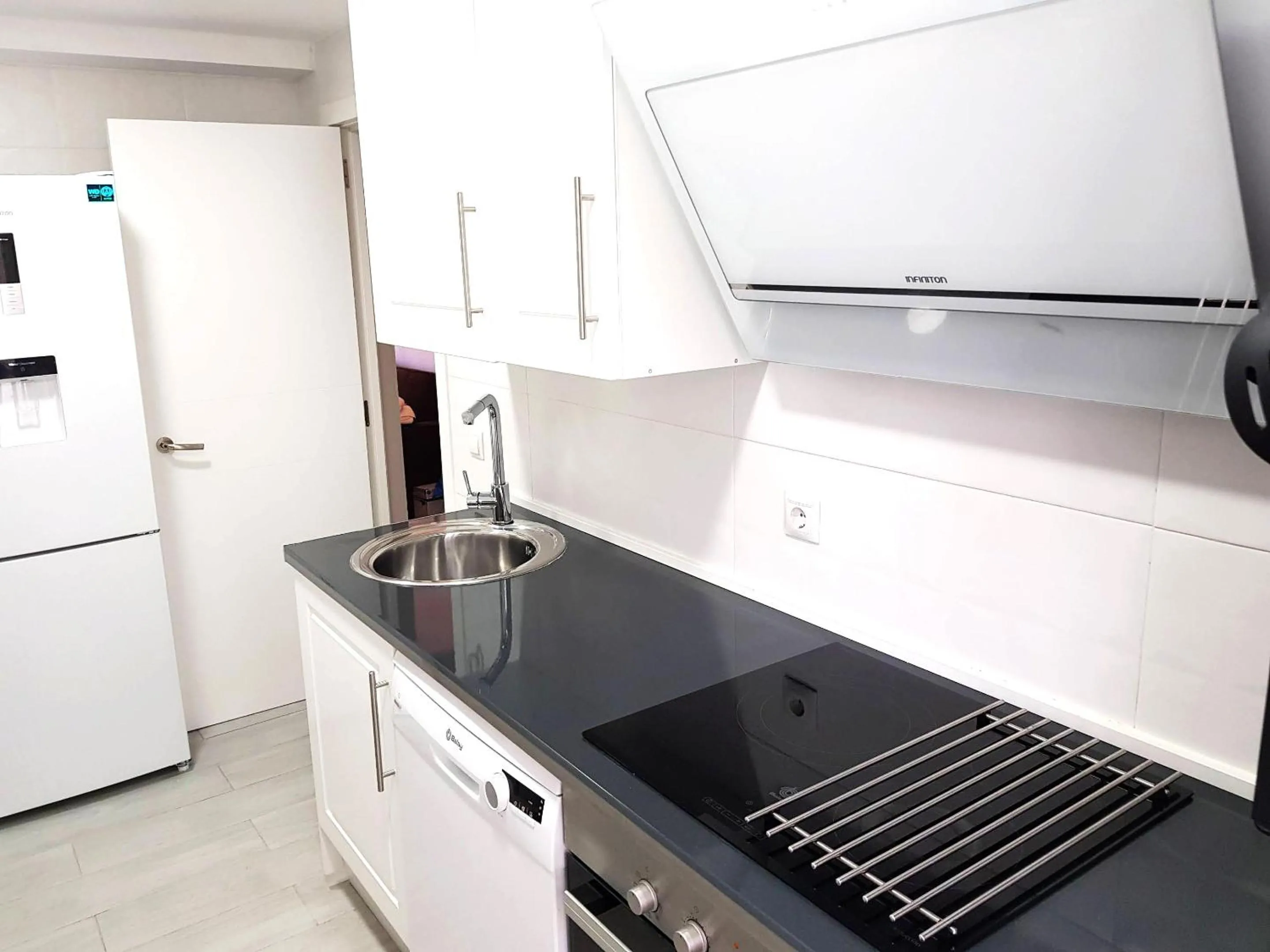 Kitchen or kitchenette in Hervas Centro Apartamento IDEAL FAMILIAS 6 adultos y 2 niños-