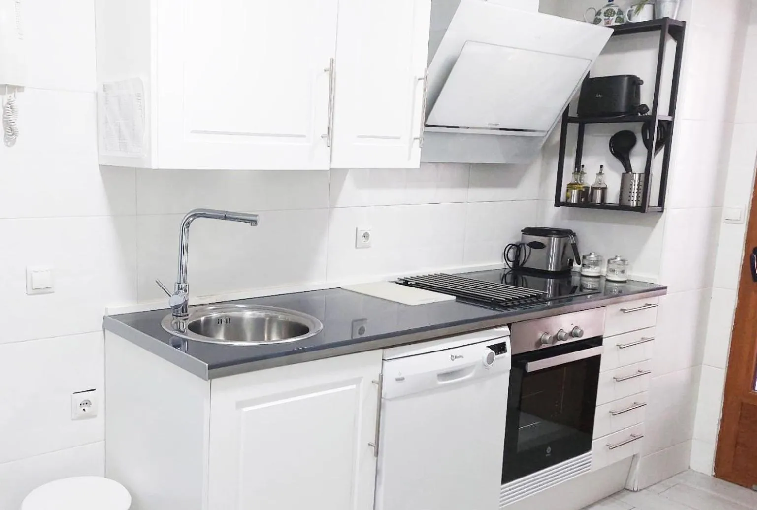 Kitchen or kitchenette in Hervas Centro Apartamento IDEAL FAMILIAS 6 adultos y 2 niños-